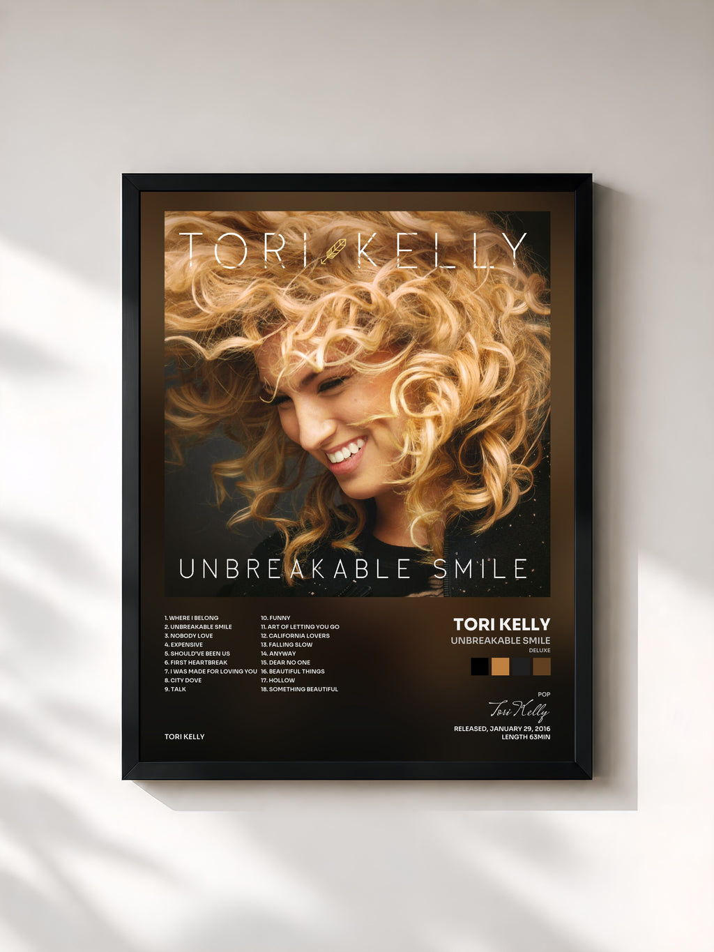 #noir Tableau de l'album Unbreakable Smile (Deluxe) de Tori Kelly, cadre noir, imprimé et encadré en France