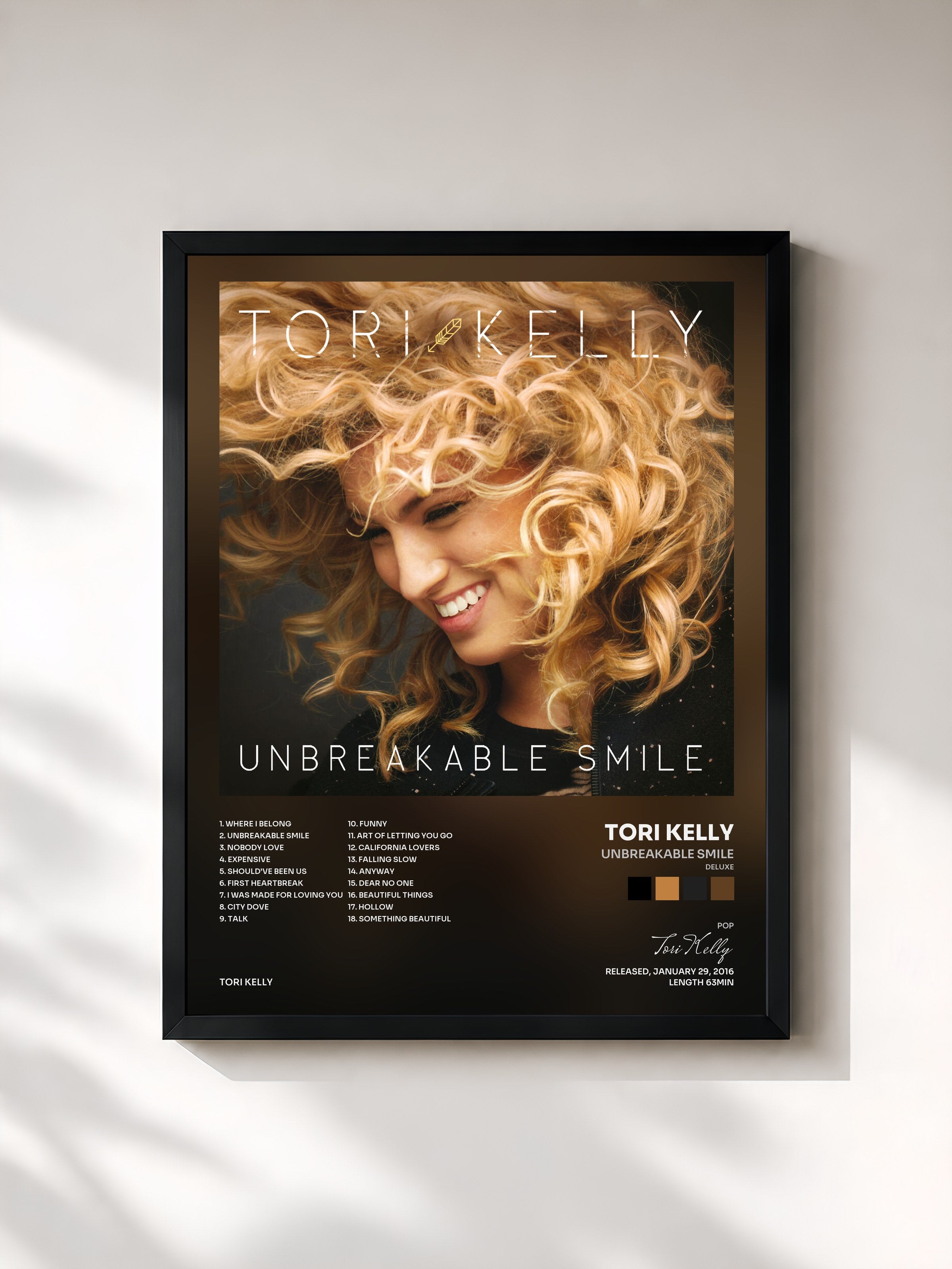 #noir Tableau de l'album Unbreakable Smile (Deluxe) de Tori Kelly, cadre noir, imprimé et encadré en France