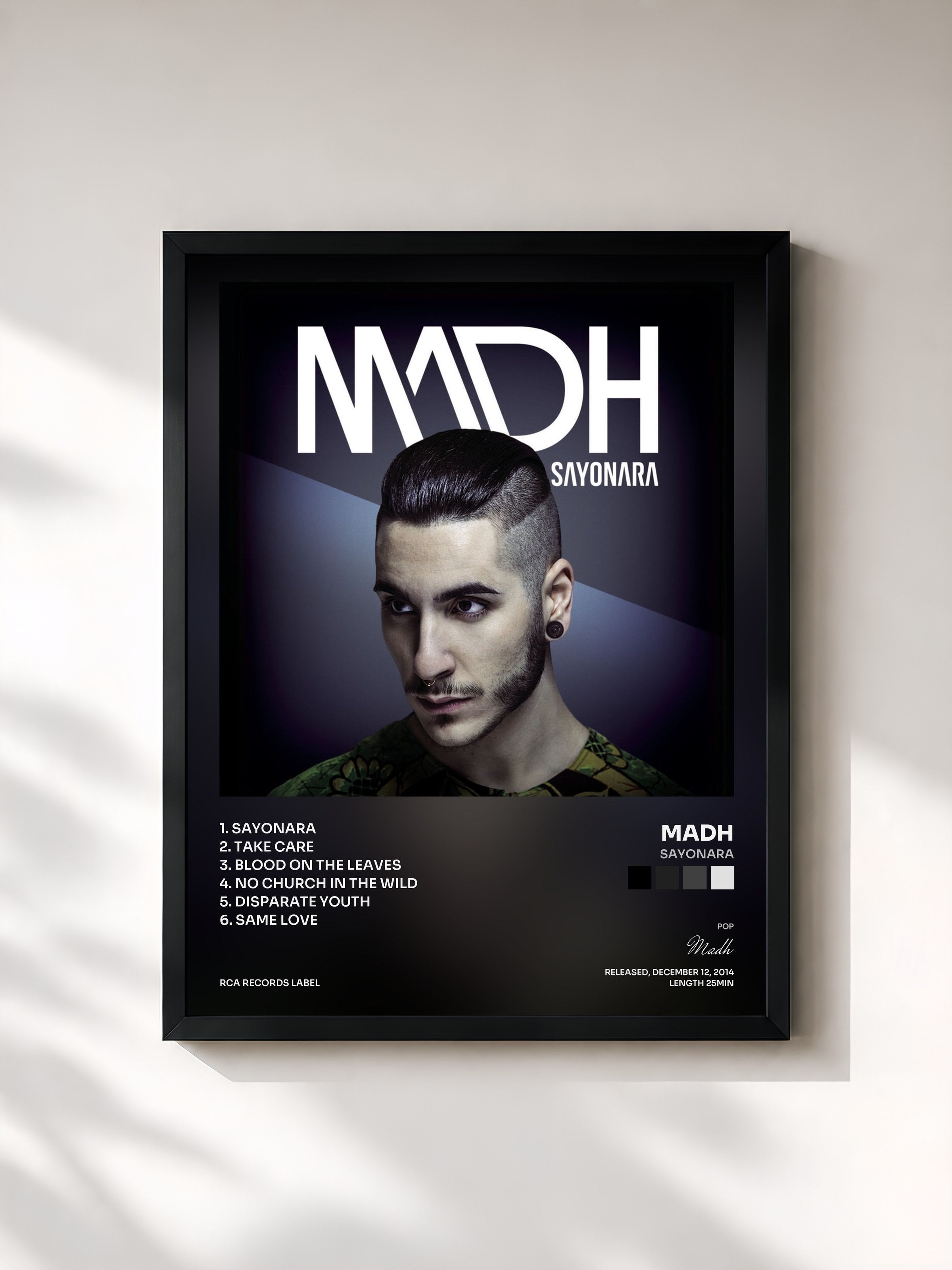 #noir Tableau de l'album Sayonara de Madh, cadre noir, imprimé et encadré en France