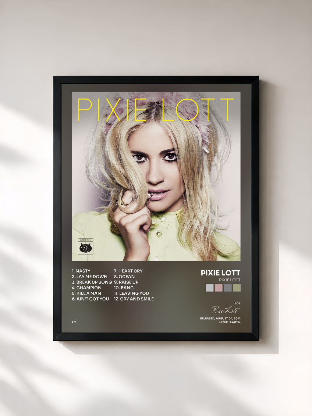 #noir Tableau de l'album Pixie Lott de Pixie Lott, cadre noir, imprimé et encadré en France