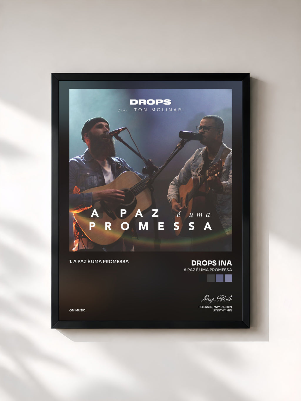 #noir Tableau de l'album A Paz é Uma Promessa de Drops INA, cadre noir, imprimé et encadré en France