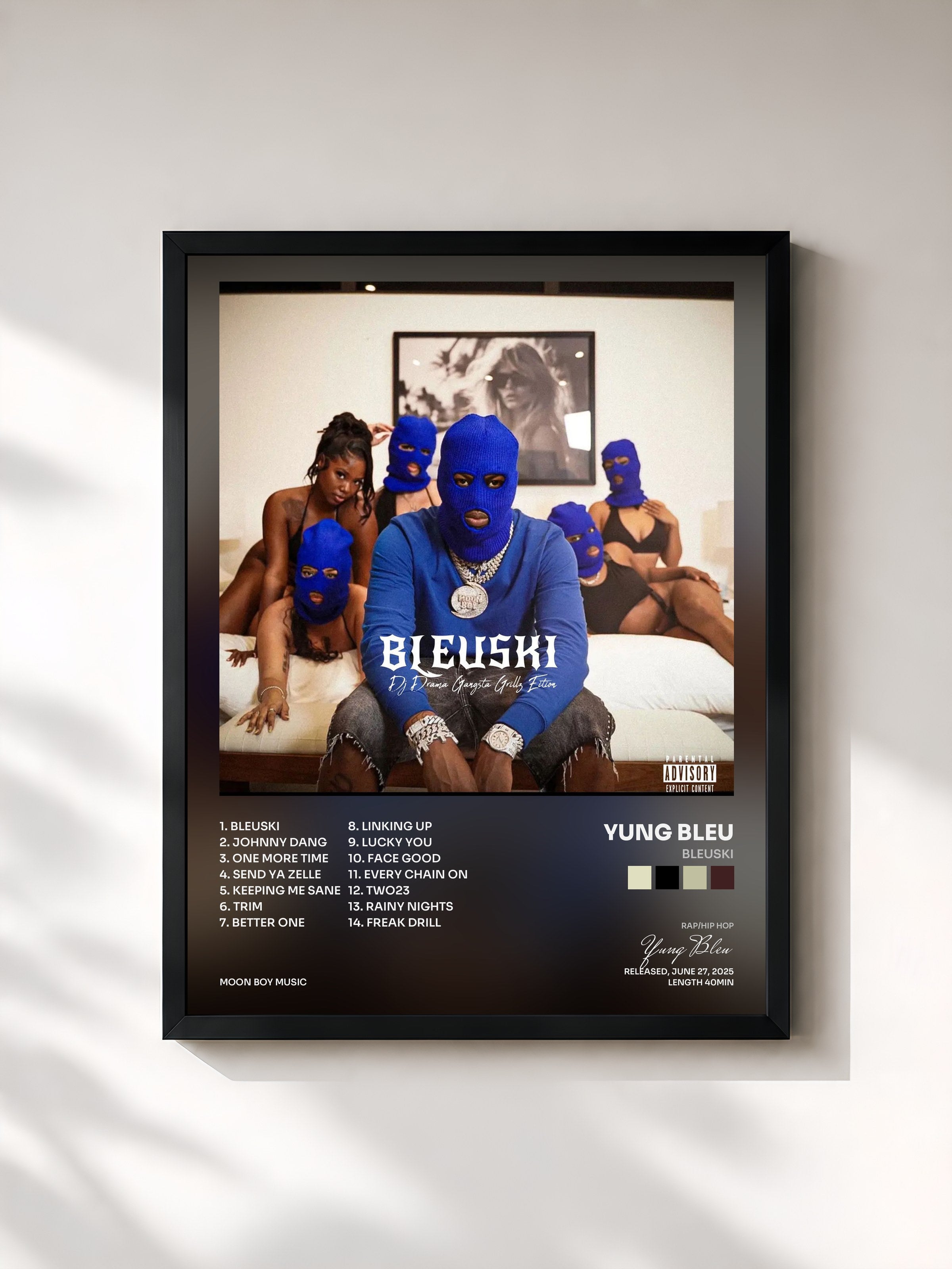 #noir Tableau de l'album Bleuski de Yung Bleu, cadre noir, imprimé et encadré en France
