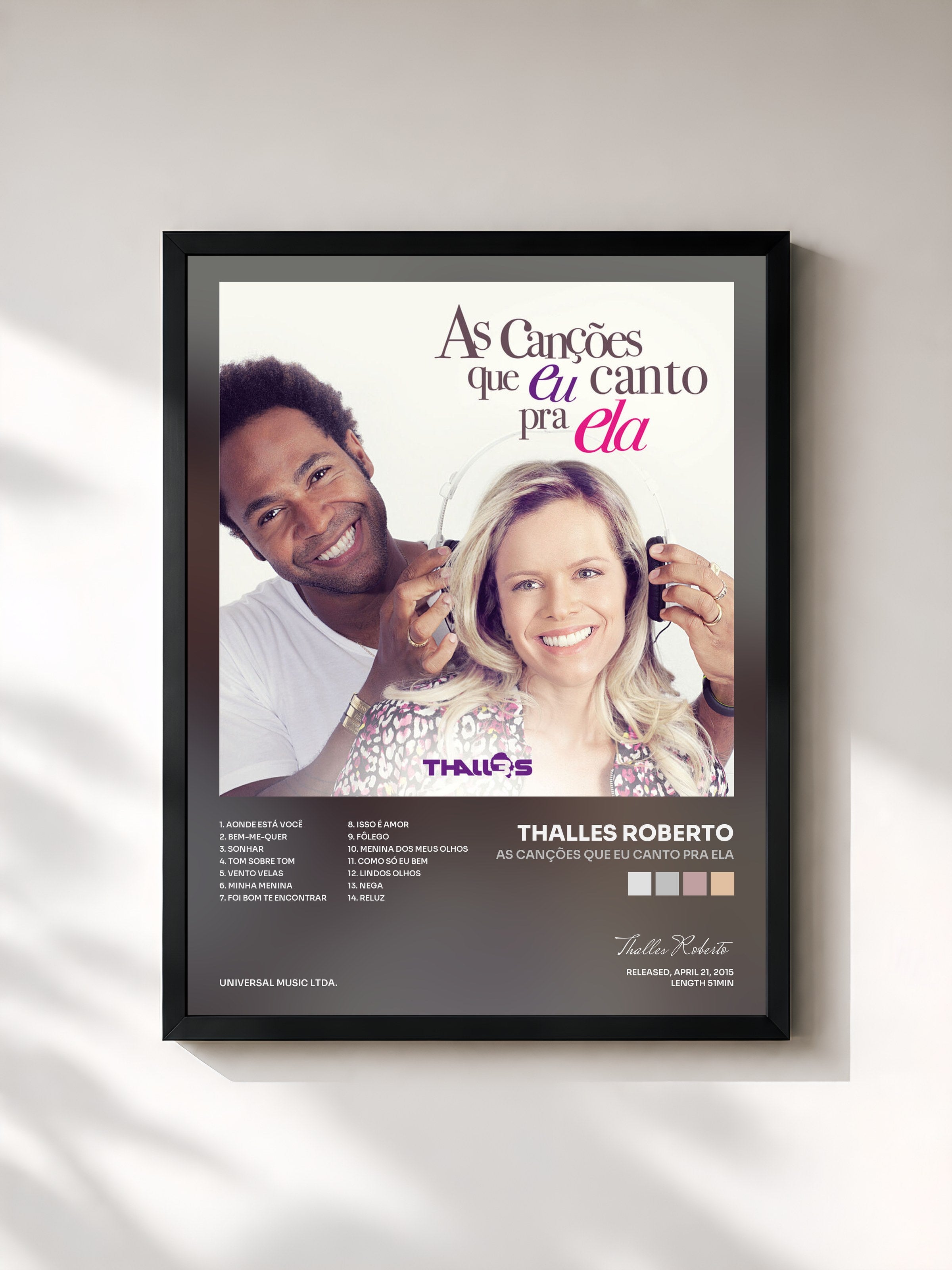 #noir Tableau de l'album As Canções Que Eu Canto Pra Ela de Thalles Roberto, cadre noir, imprimé et encadré en France