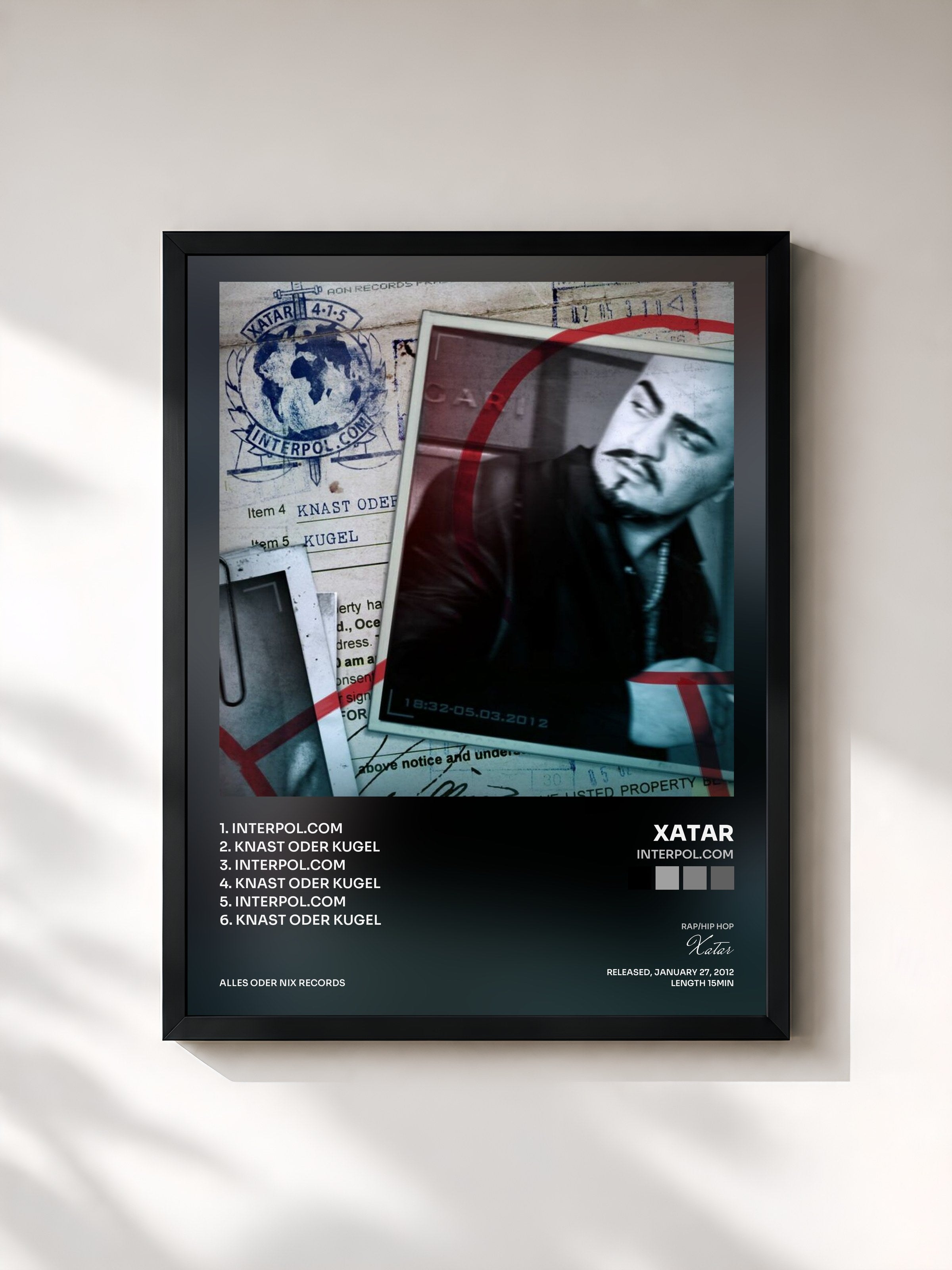 #noir Tableau de l'album Interpol.com de Xatar, cadre noir, imprimé et encadré en France