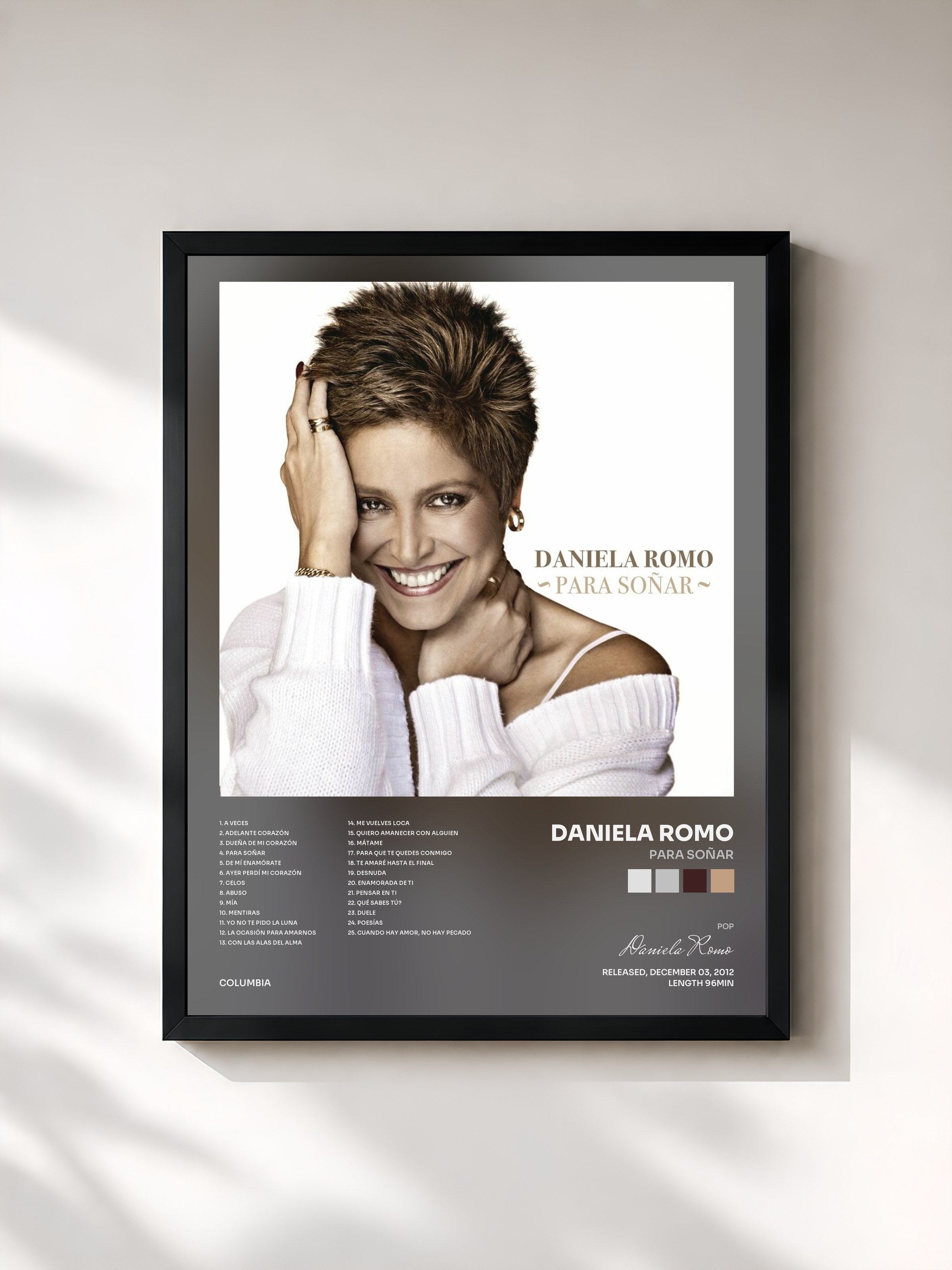 #noir Tableau de l'album Para Soñar de Daniela Romo, cadre noir, imprimé et encadré en France