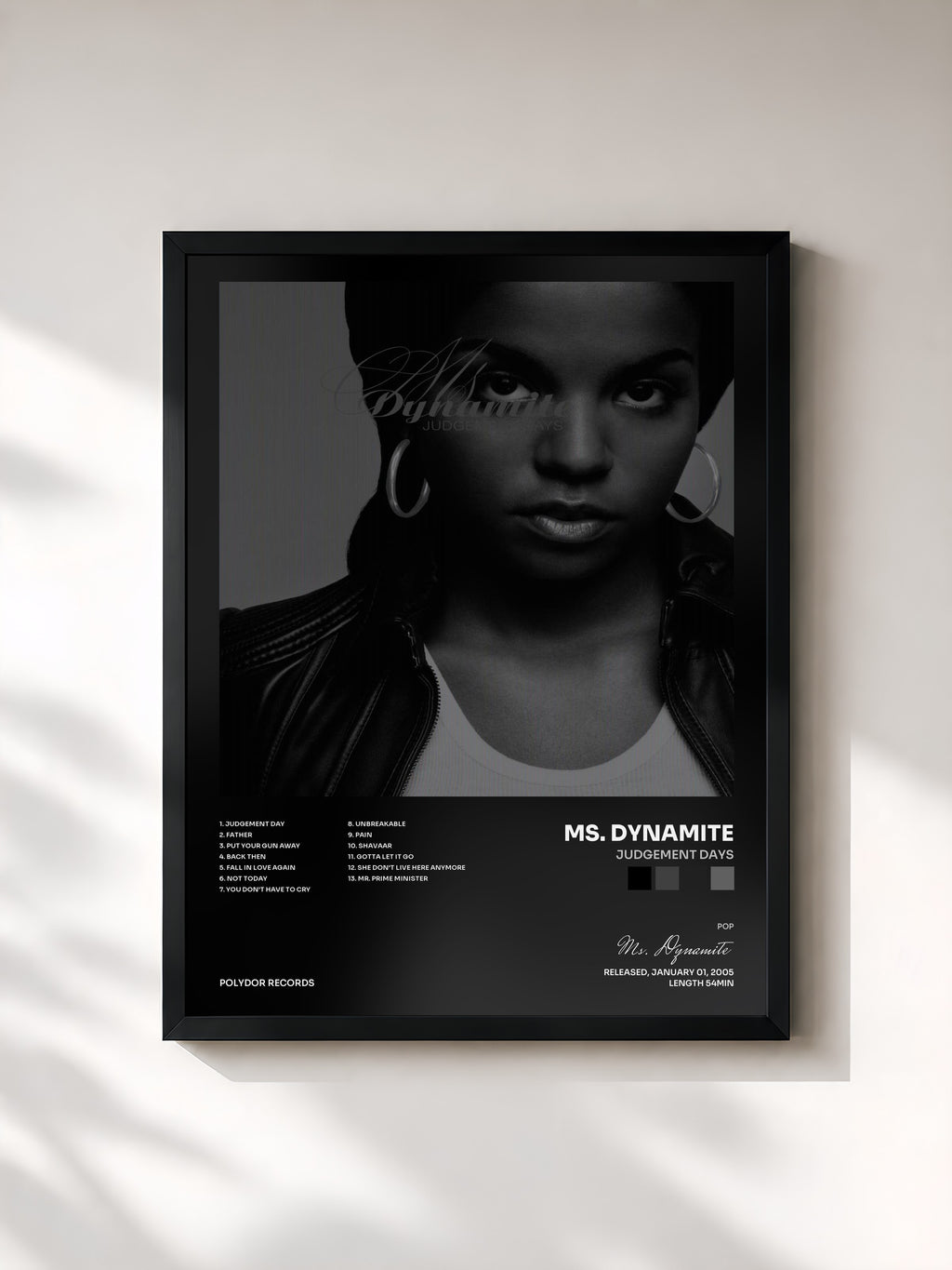 #noir Tableau de l'album Judgement Days de Ms. Dynamite, cadre noir, imprimé et encadré en France