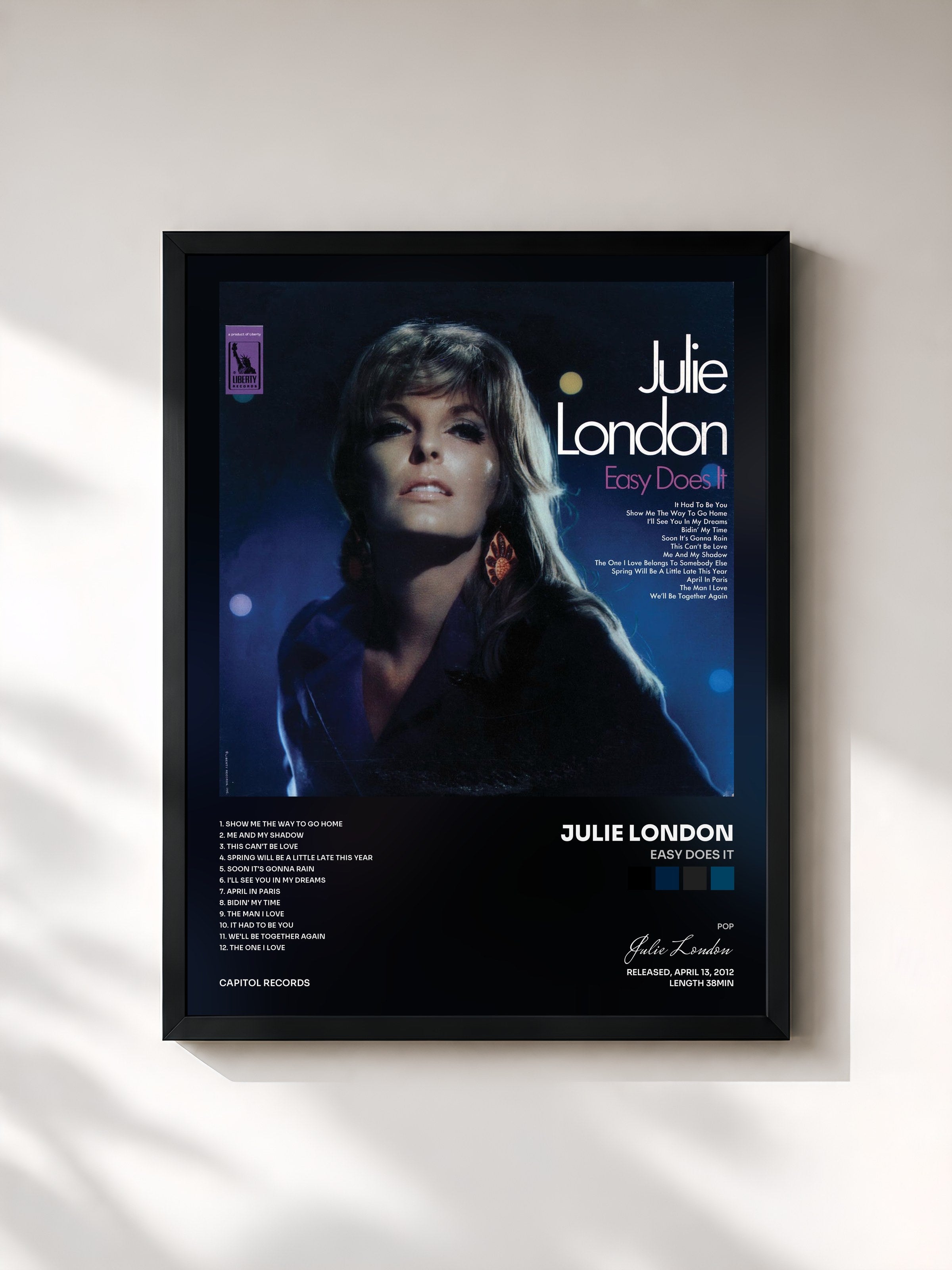 #noir Tableau de l'album Easy Does It de Julie London, cadre noir, imprimé et encadré en France