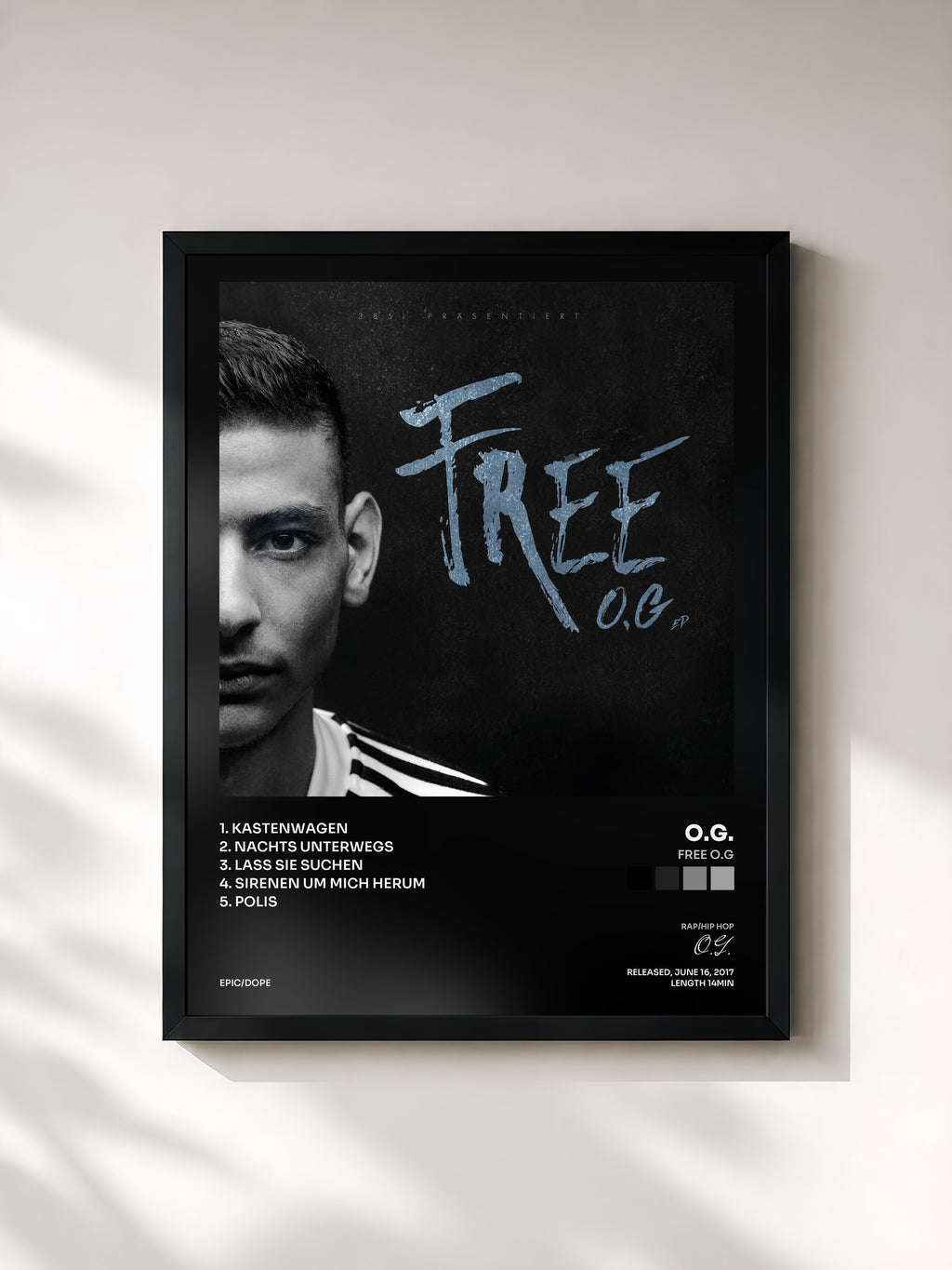 #noir Tableau de l'album Free O.G de O.G., cadre noir, imprimé et encadré en France