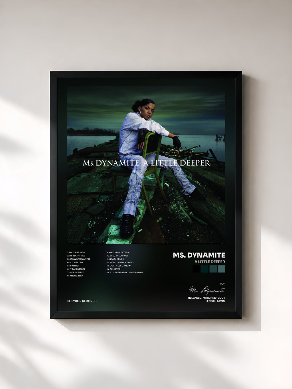#noir Tableau de l'album A Little Deeper de Ms. Dynamite, cadre noir, imprimé et encadré en France