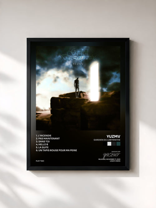YUZMV · Gardien du Labyrinthe — Affiche encadrée