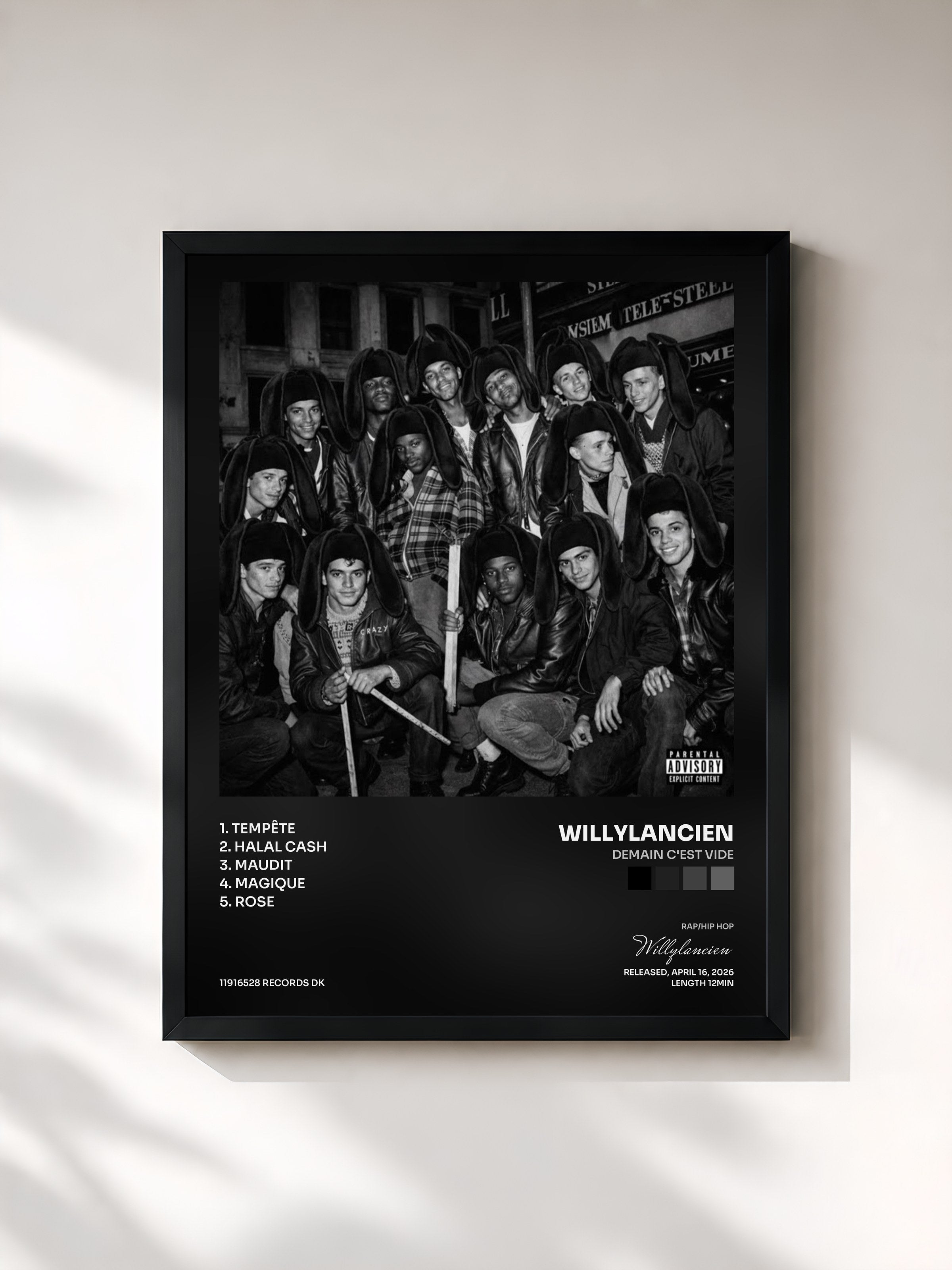 #noir Tableau de l'album demain c'est vide de Willylancien, cadre noir, imprimé et encadré en France