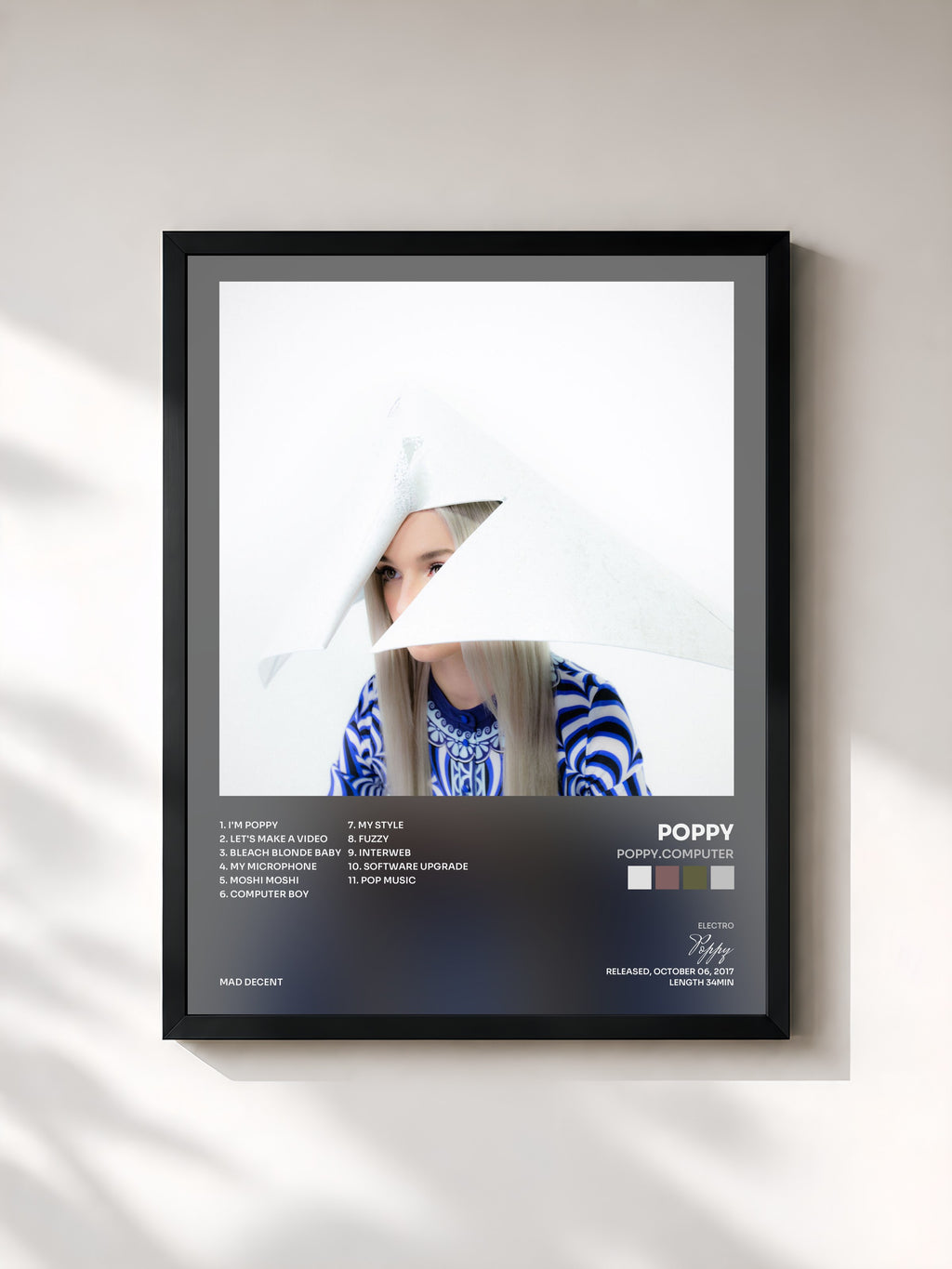 #noir Tableau de l'album Poppy.Computer de Poppy, cadre noir, imprimé et encadré en France