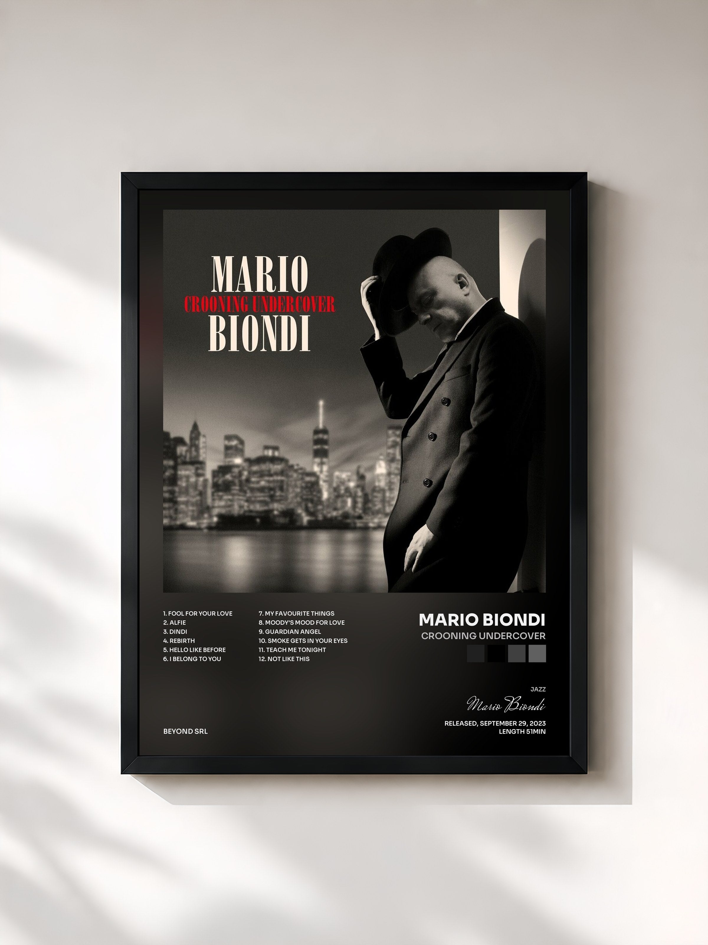 #noir Tableau de l'album Crooning Undercover de Mario Biondi, cadre noir, imprimé et encadré en France