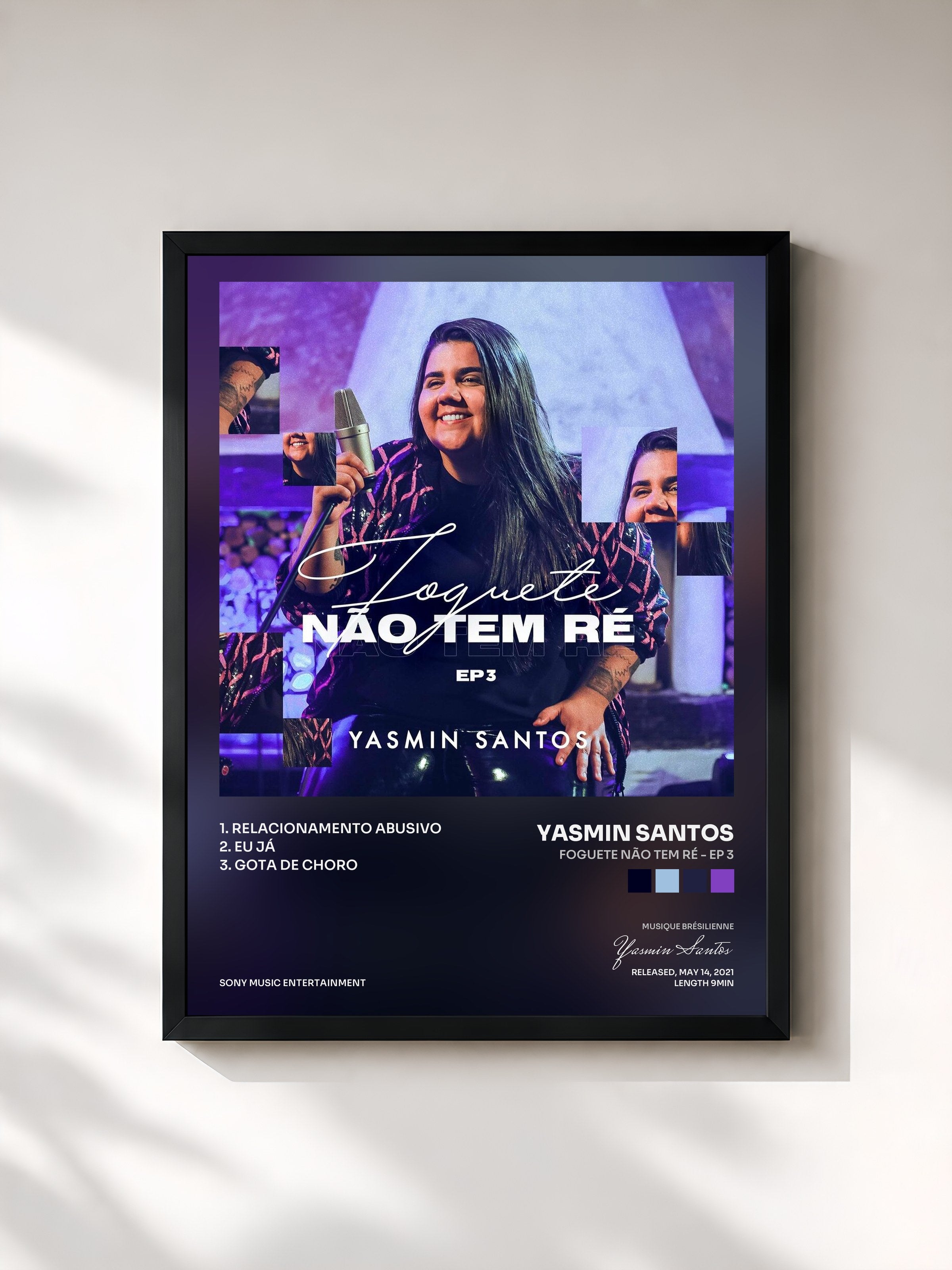#noir Tableau de l'album Foguete Não Tem Ré - EP 3 de Yasmin Santos, cadre noir, imprimé et encadré en France
