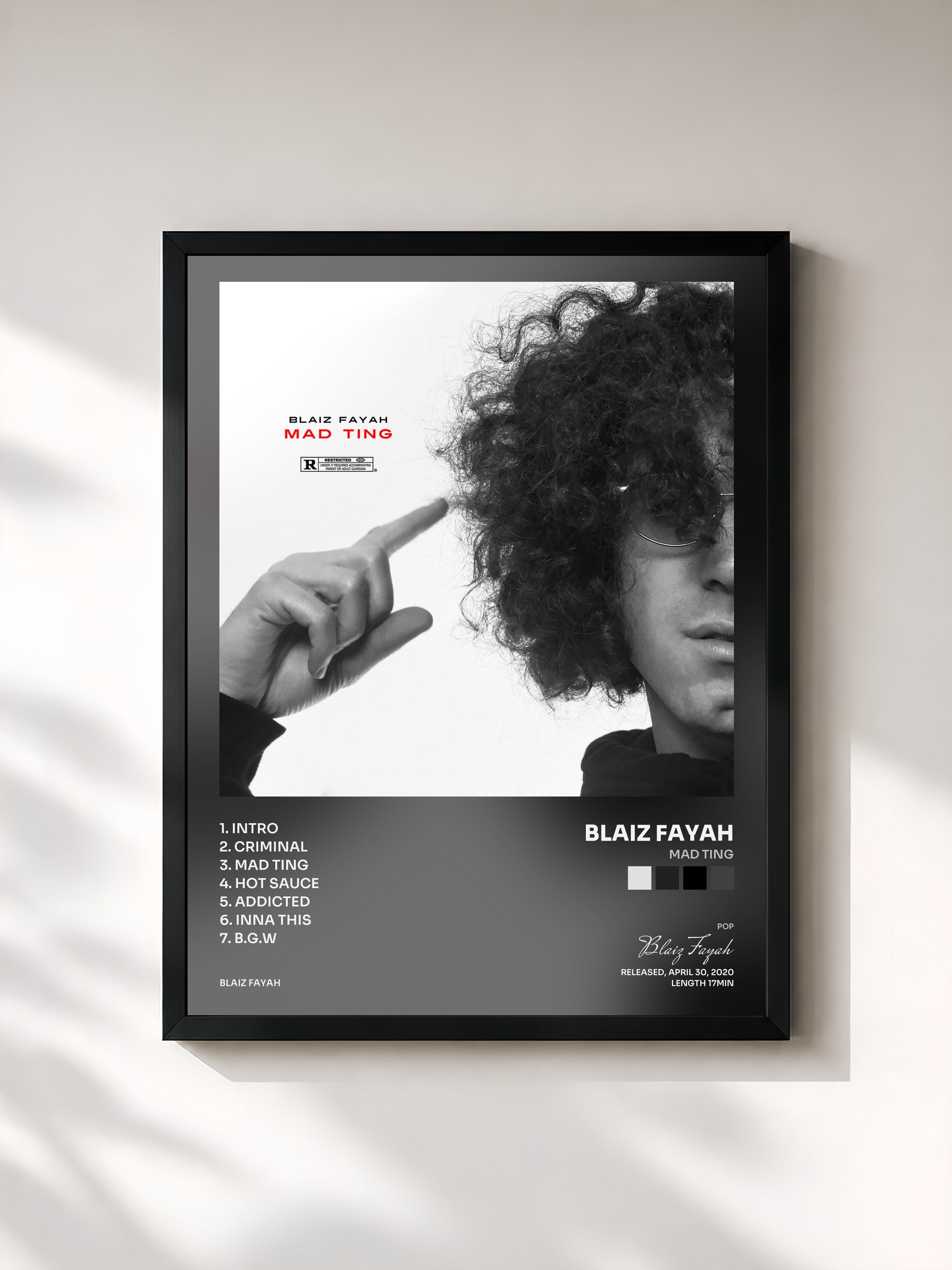 #noir Tableau de l'album Mad Ting de Blaiz Fayah, cadre noir, imprimé et encadré en France