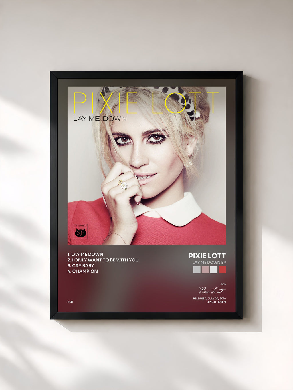 #noir Tableau de l'album Lay Me Down EP de Pixie Lott, cadre noir, imprimé et encadré en France