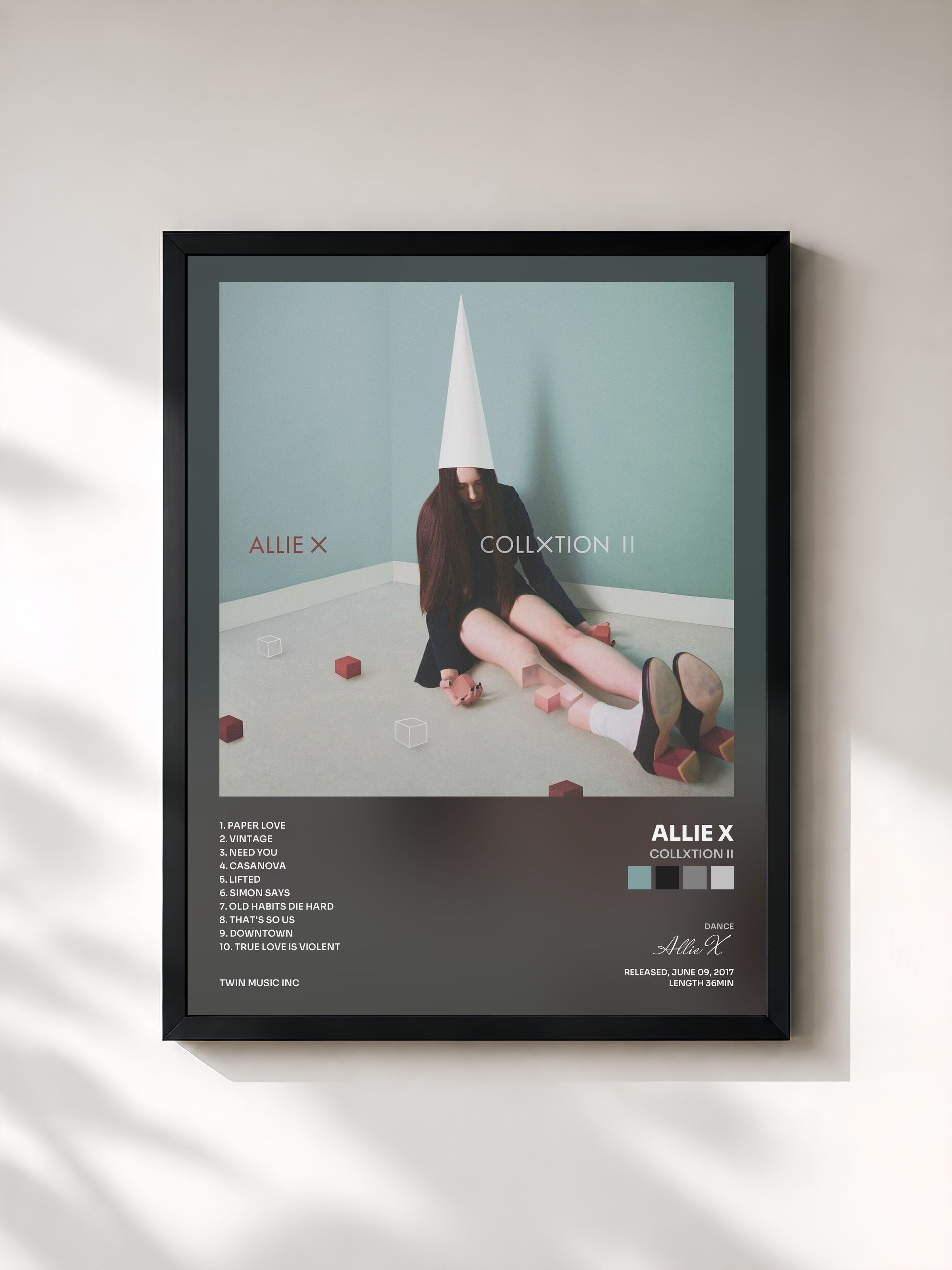 #noir Tableau de l'album CollXtion II de Allie X, cadre noir, imprimé et encadré en France