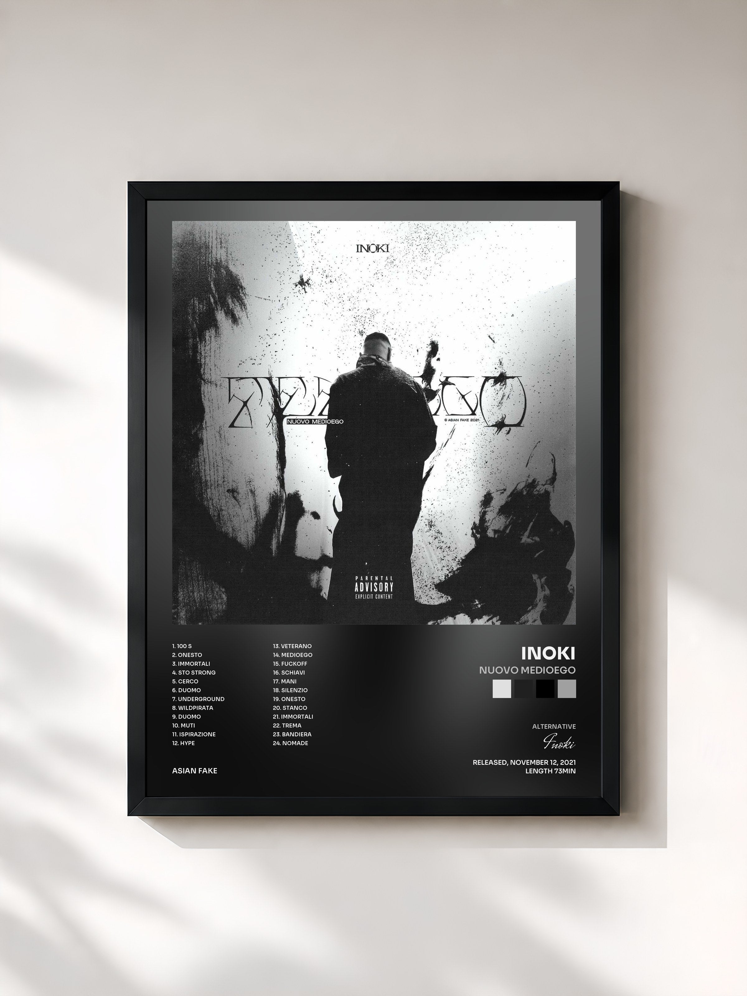 #noir Tableau de l'album NUOVO MEDIOEGO de Inoki, cadre noir, imprimé et encadré en France