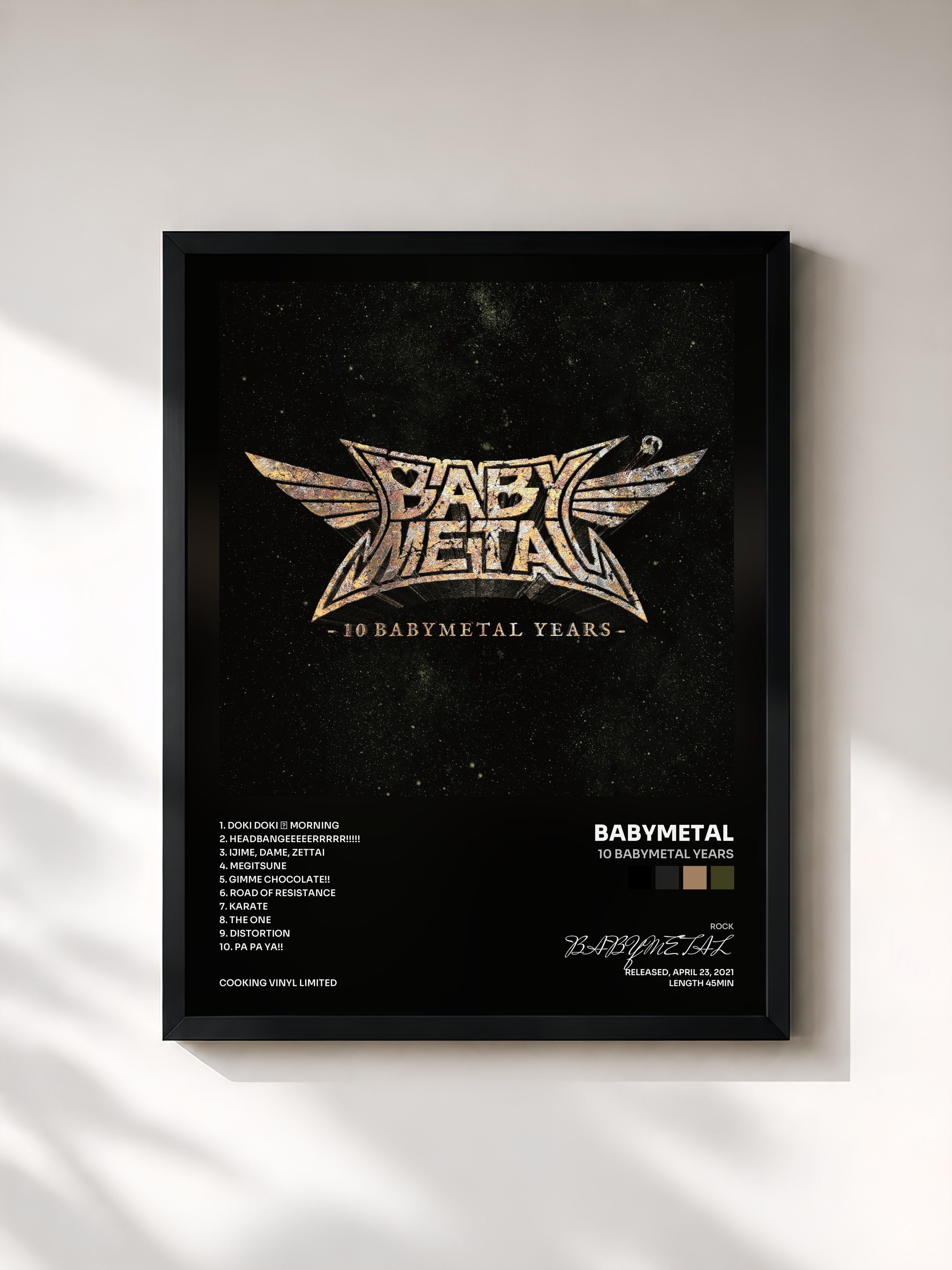 #noir Tableau de l'album 10 BABYMETAL YEARS de BABYMETAL, cadre noir, imprimé et encadré en France