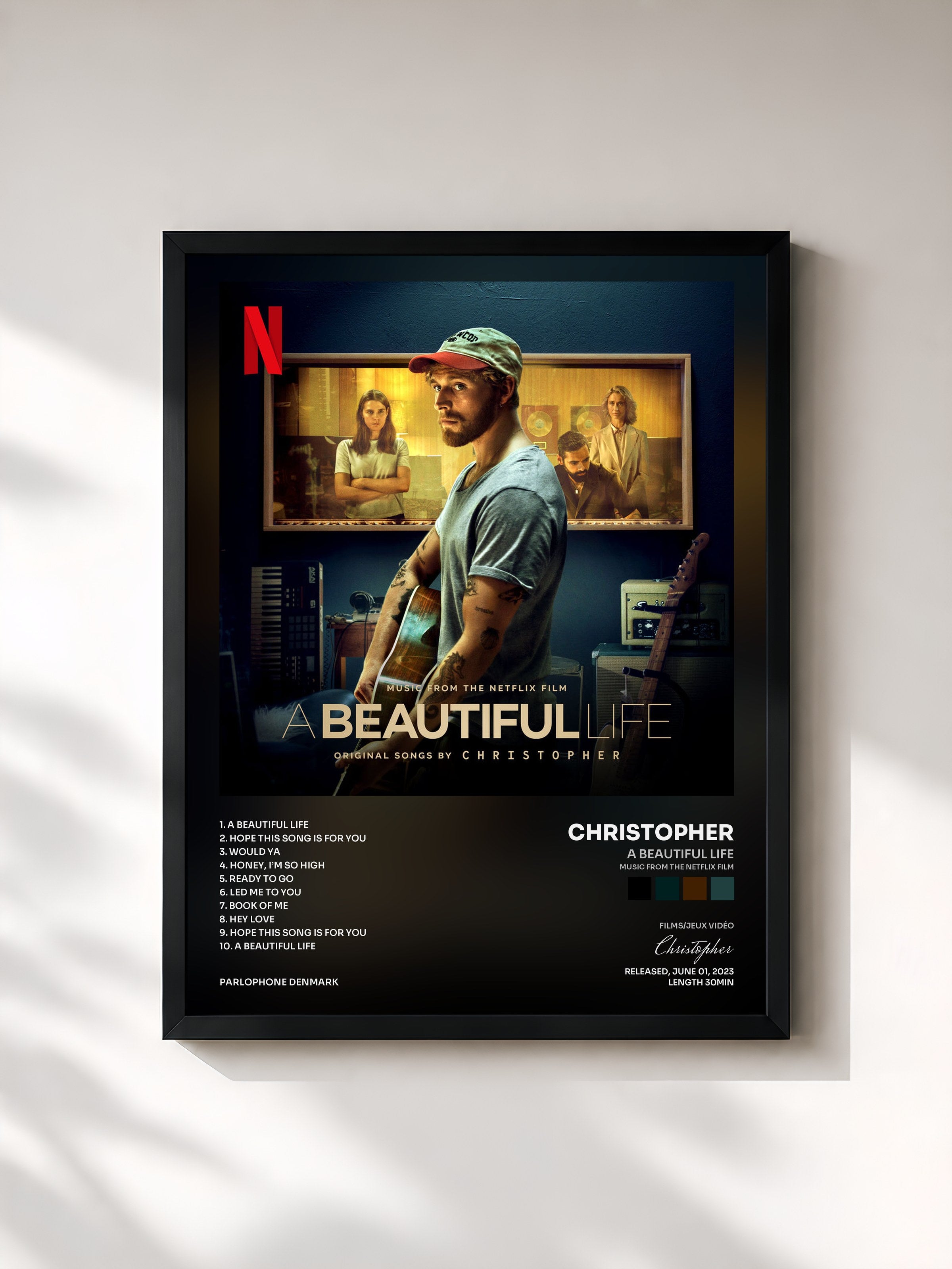 #noir Tableau de l'album A Beautiful Life (Music From The Netflix Film) de Christopher, cadre noir, imprimé et encadré en France