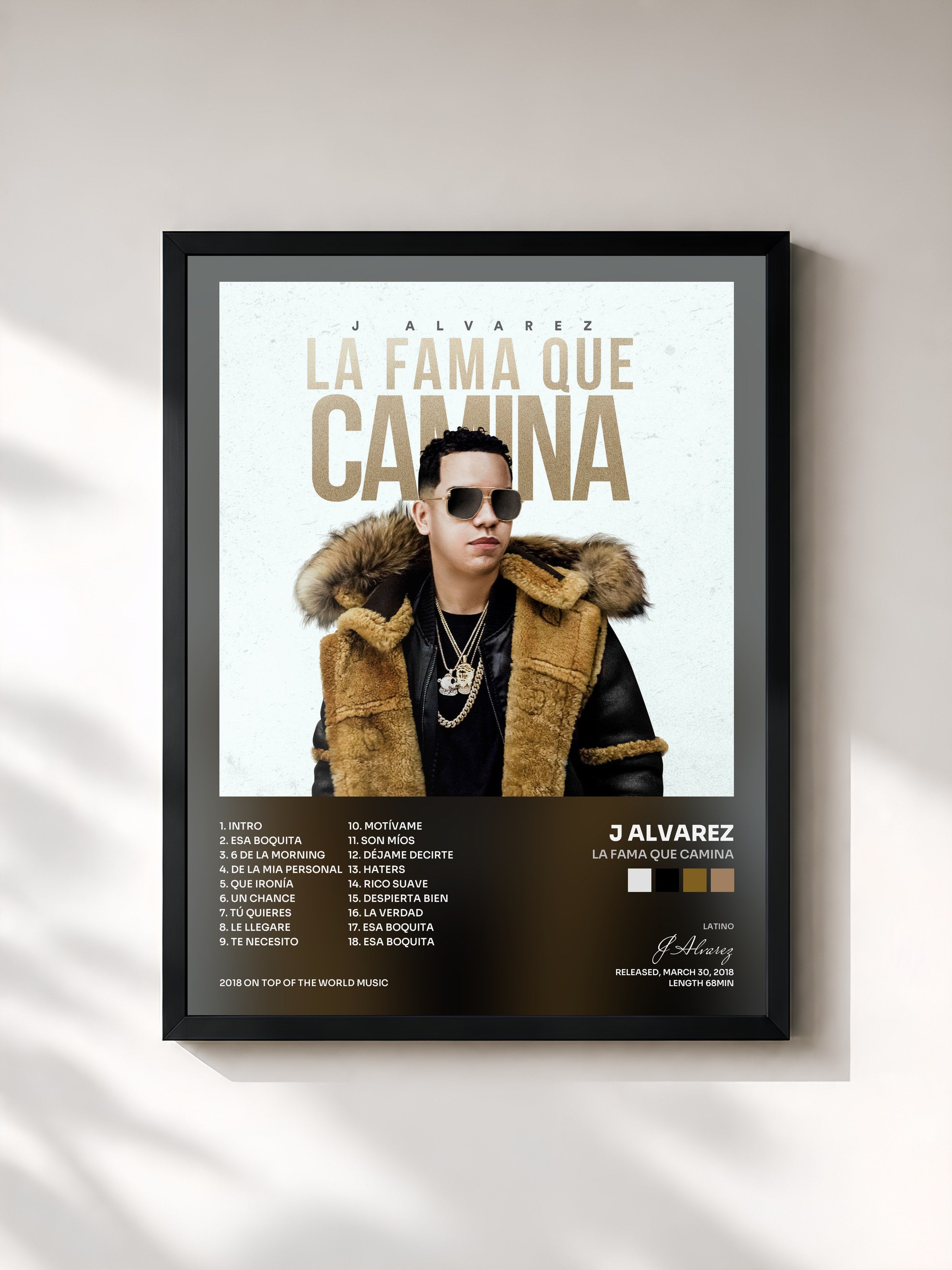 #noir Tableau de l'album La Fama Que Camina de J Alvarez, cadre noir, imprimé et encadré en France