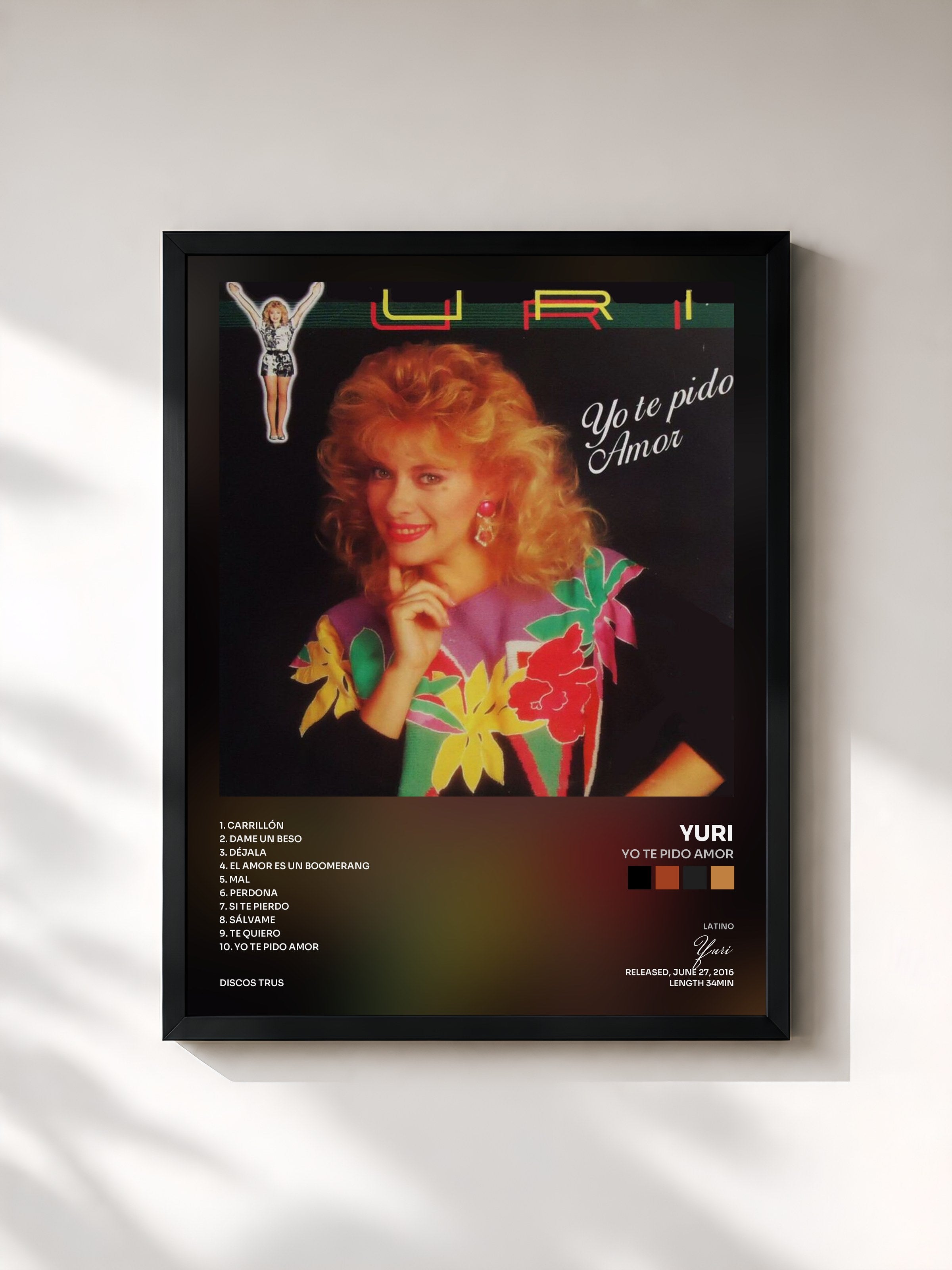 #noir Tableau de l'album Yo Te Pido Amor de Yuri, cadre noir, imprimé et encadré en France