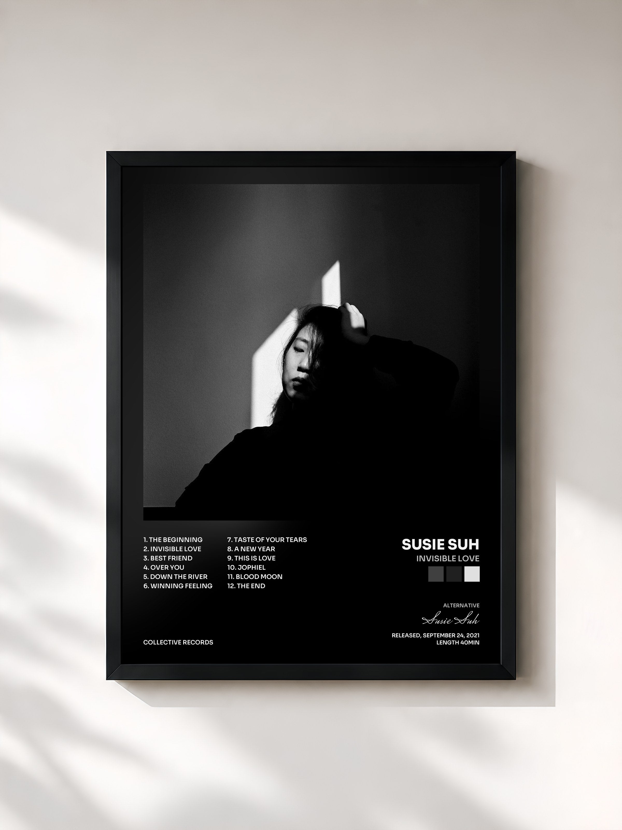 #noir Tableau de l'album Invisible Love de Susie Suh, cadre noir, imprimé et encadré en France