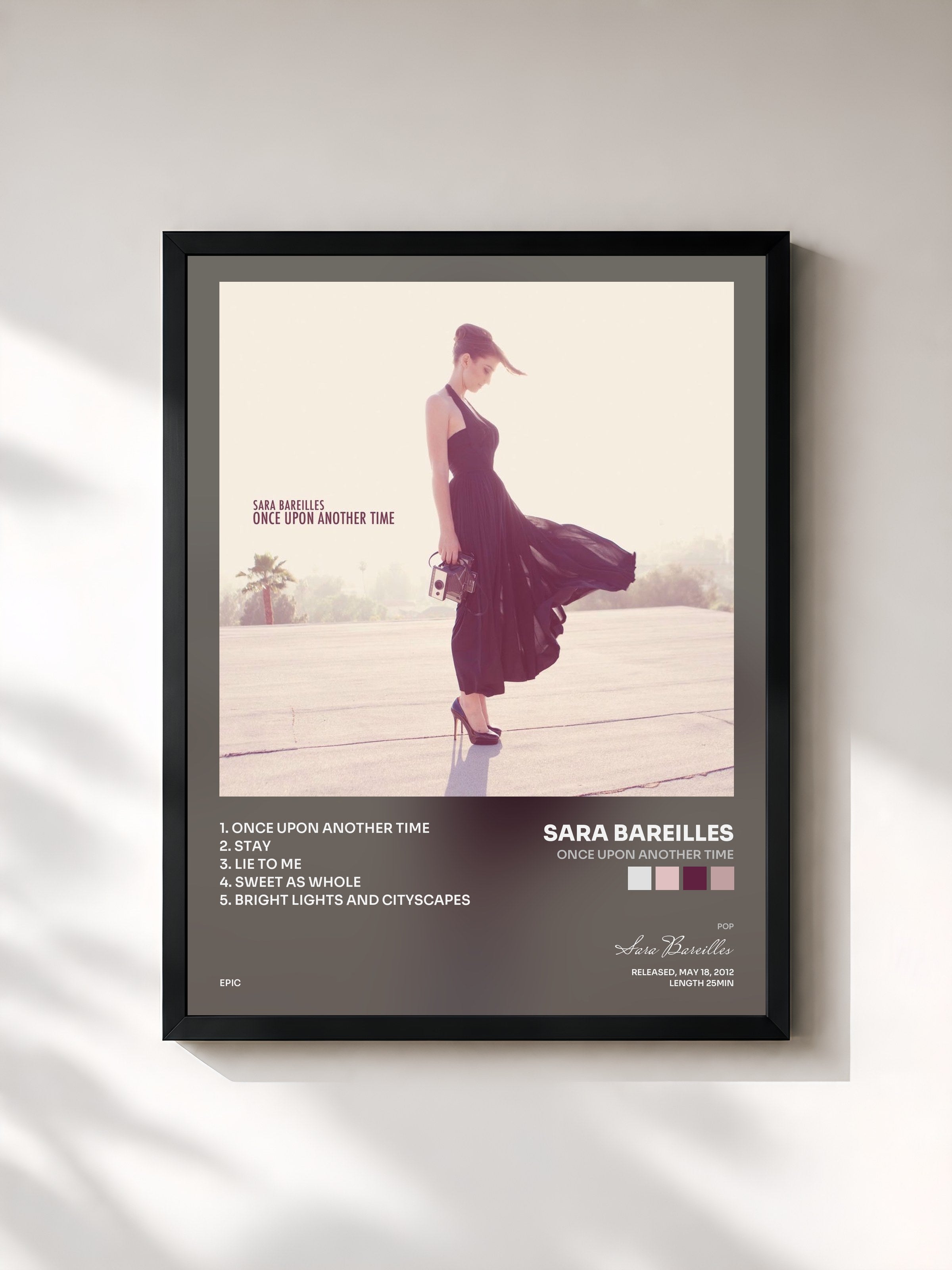 #noir Tableau de l'album Once Upon Another Time de Sara Bareilles, cadre noir, imprimé et encadré en France