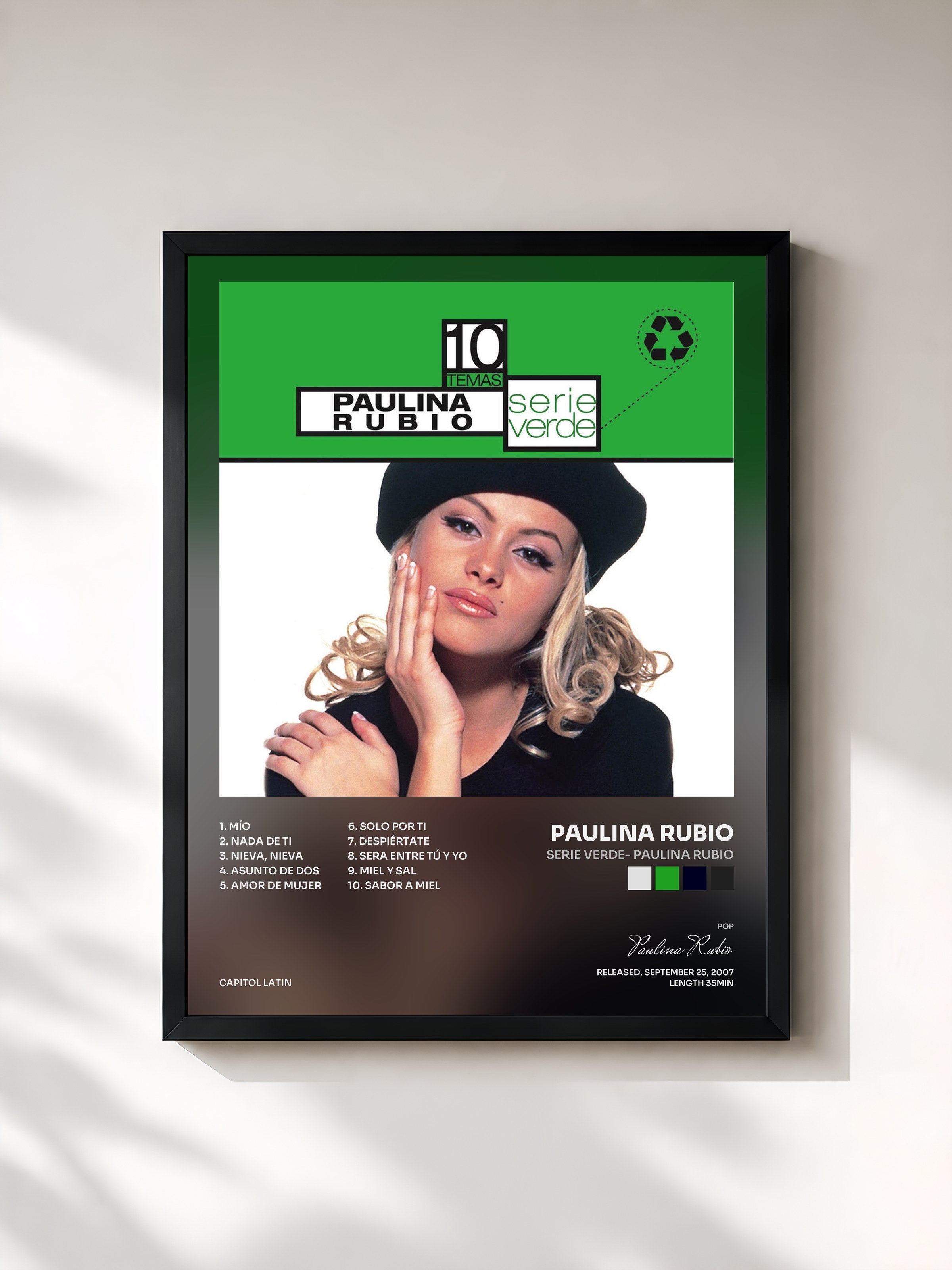 #noir Tableau de l'album Serie Verde- Paulina Rubio de Paulina Rubio, cadre noir, imprimé et encadré en France