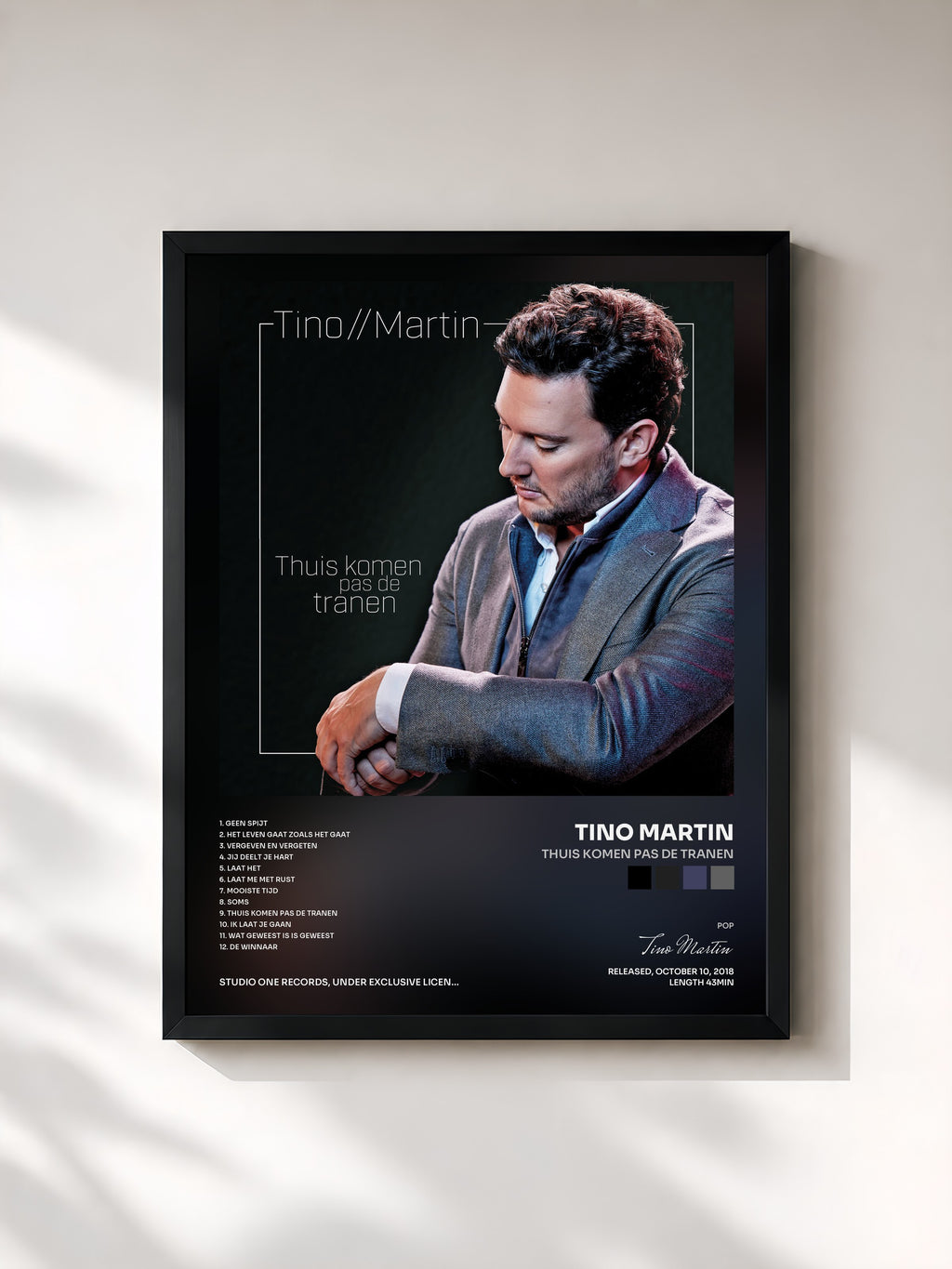 #noir Tableau de l'album Thuis Komen Pas De Tranen de Tino Martin, cadre noir, imprimé et encadré en France