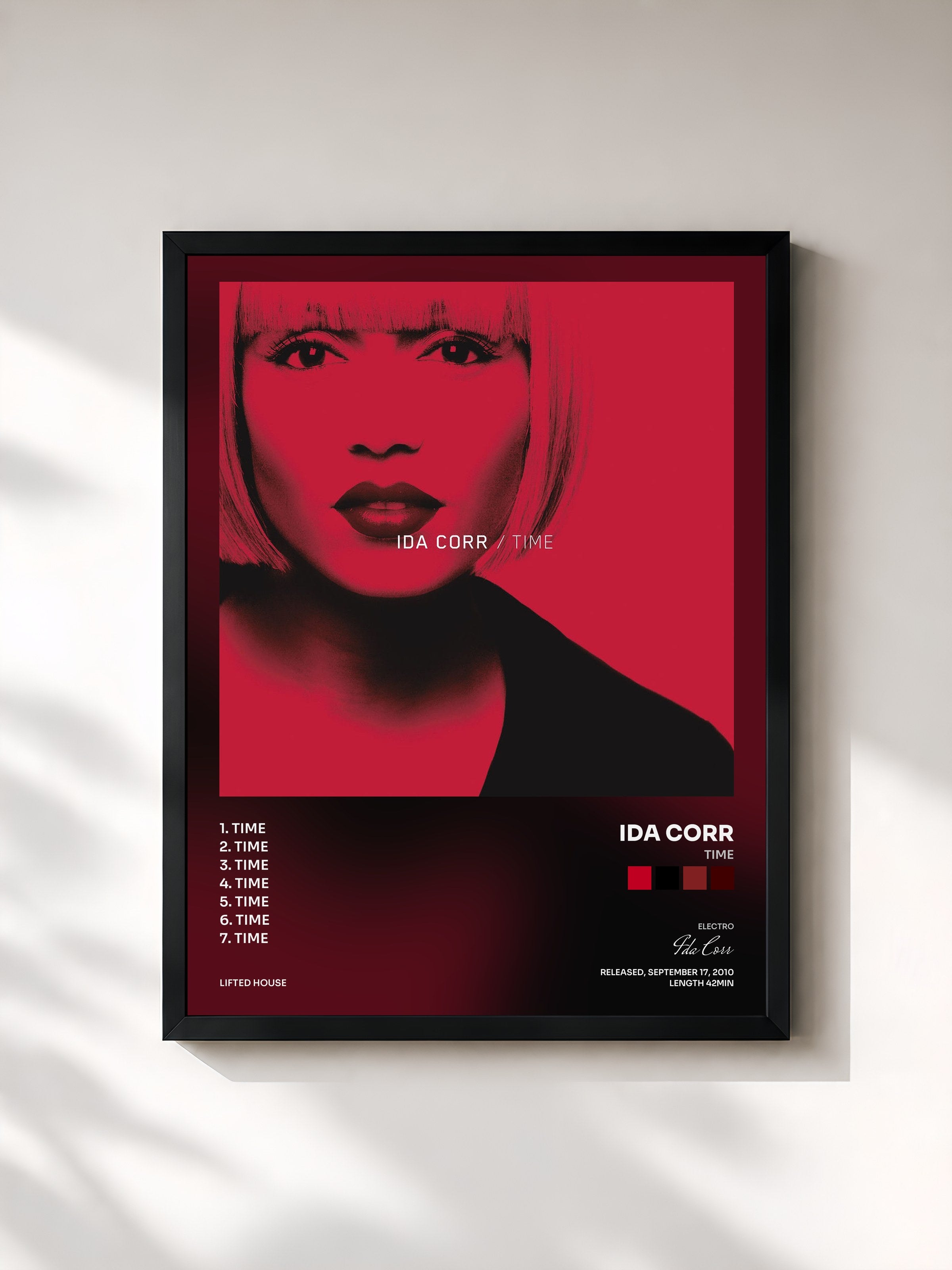 #noir Tableau de l'album Time de Ida Corr, cadre noir, imprimé et encadré en France