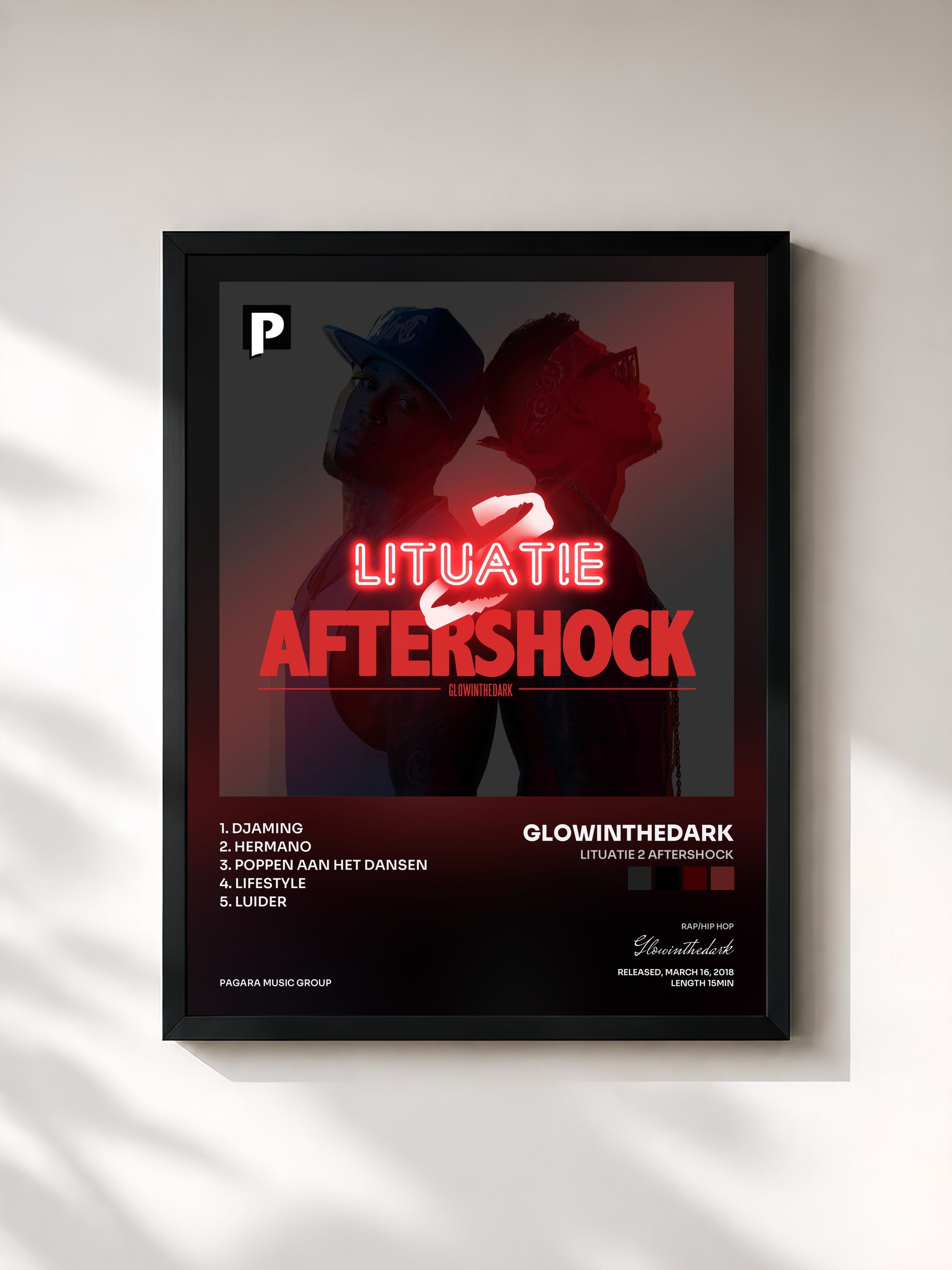 #noir Tableau de l'album Lituatie 2 Aftershock de Glowinthedark, cadre noir, imprimé et encadré en France