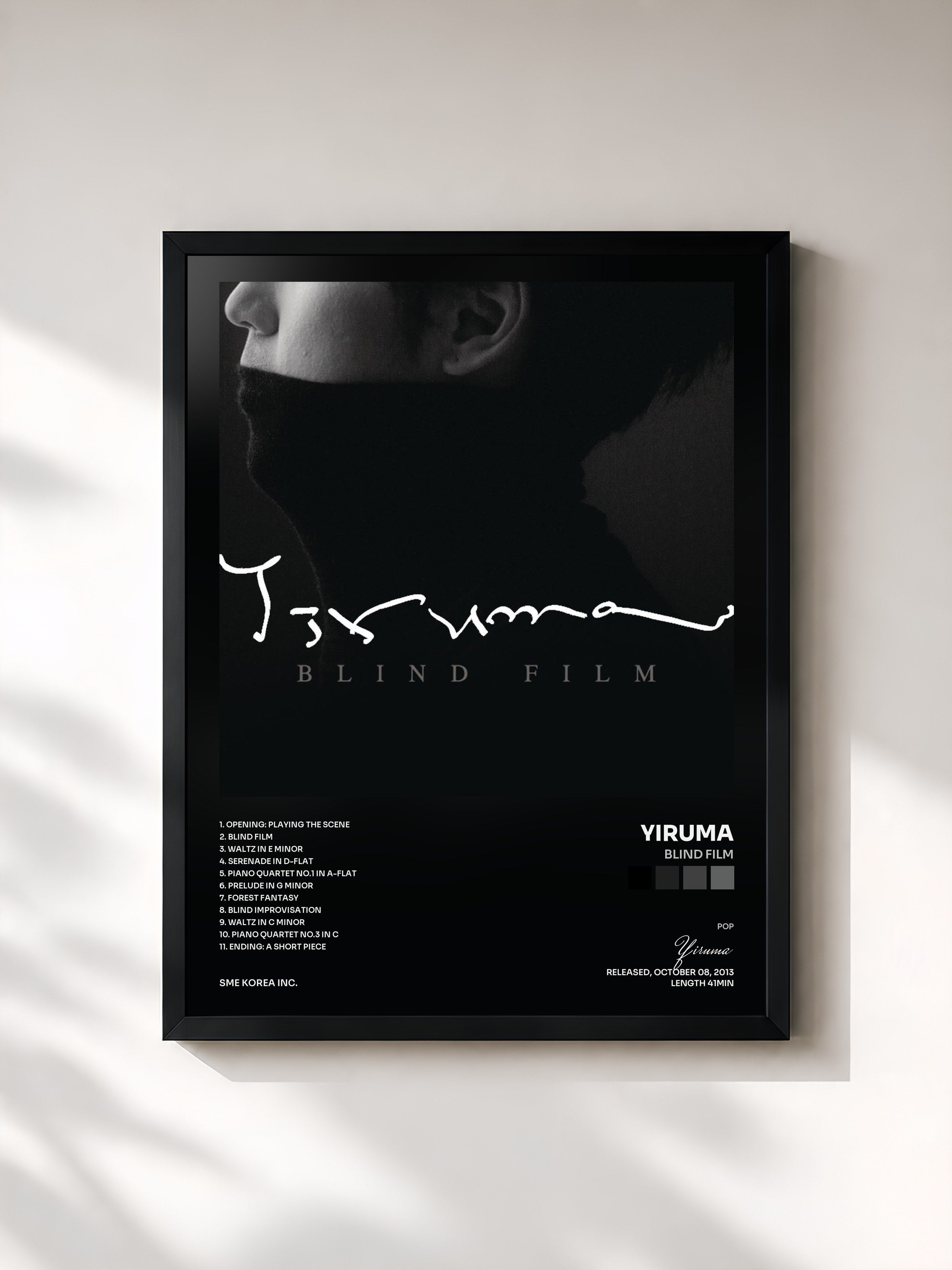 #noir Tableau de l'album Blind Film de Yiruma, cadre noir, imprimé et encadré en France