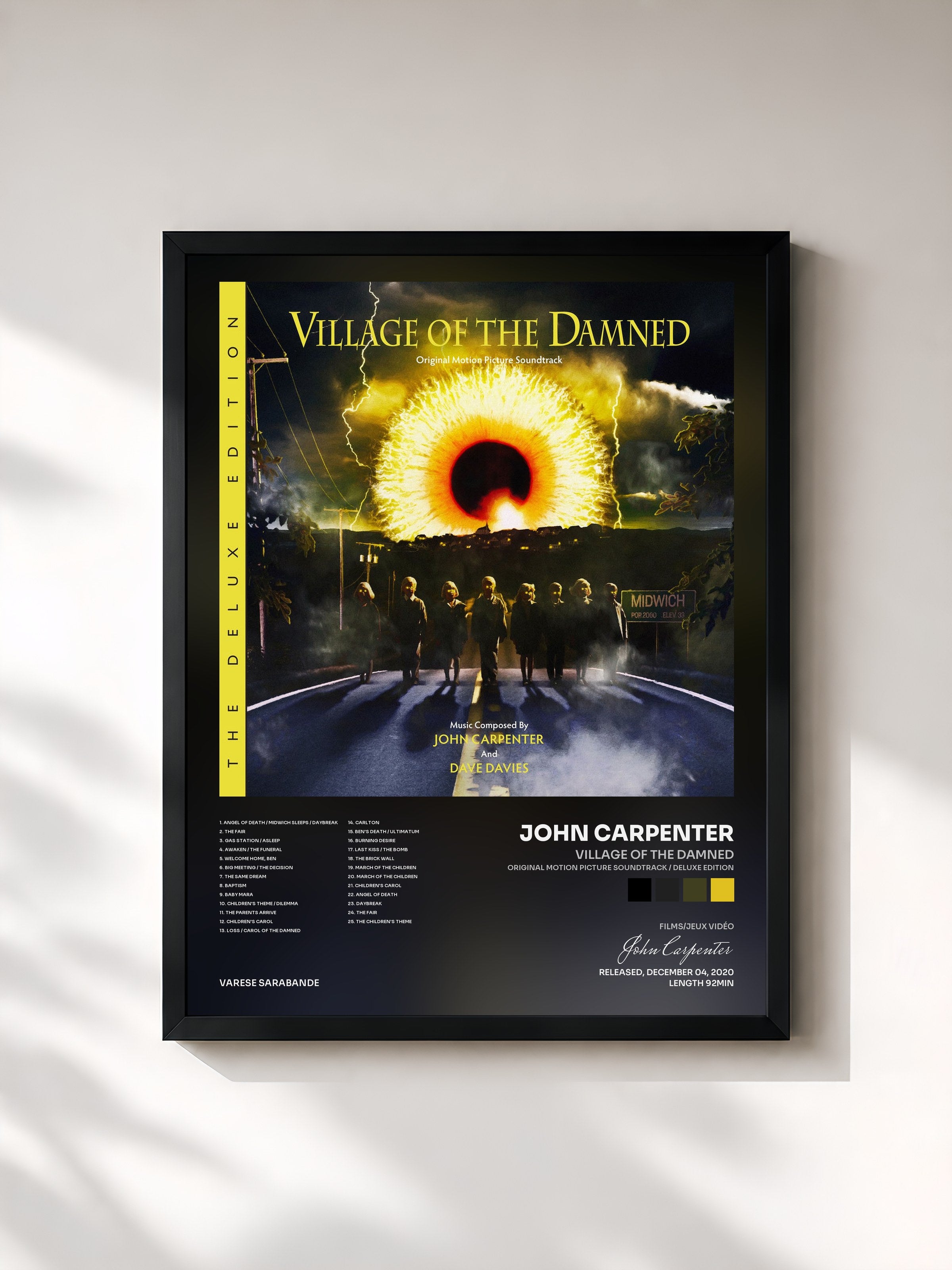 #noir Tableau de l'album Village Of The Damned (Original Motion Picture Soundtrack / Deluxe Edition) de John Carpenter, cadre noir, imprimé et encadré en France