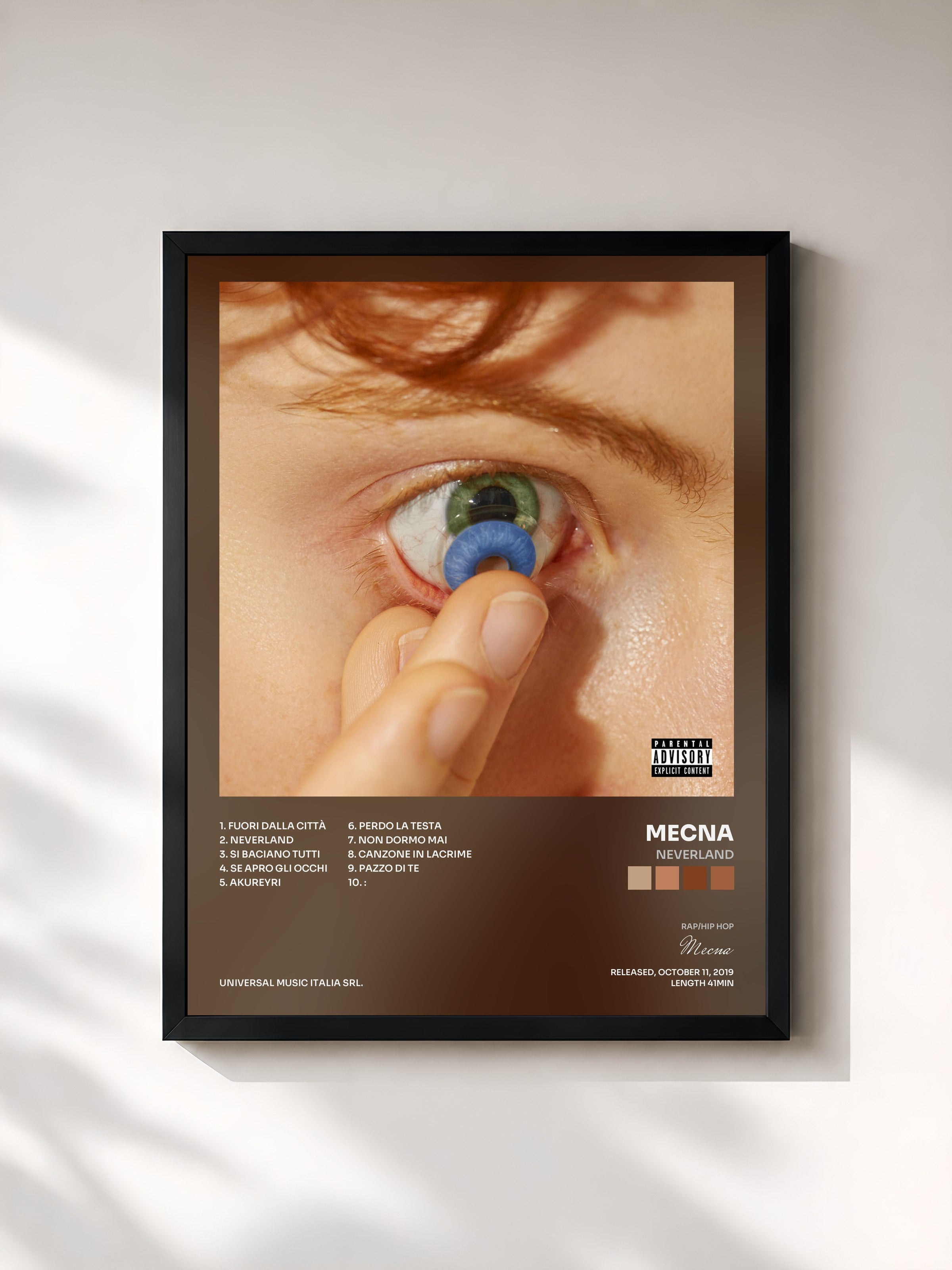 #noir Tableau de l'album Neverland de Mecna, cadre noir, imprimé et encadré en France