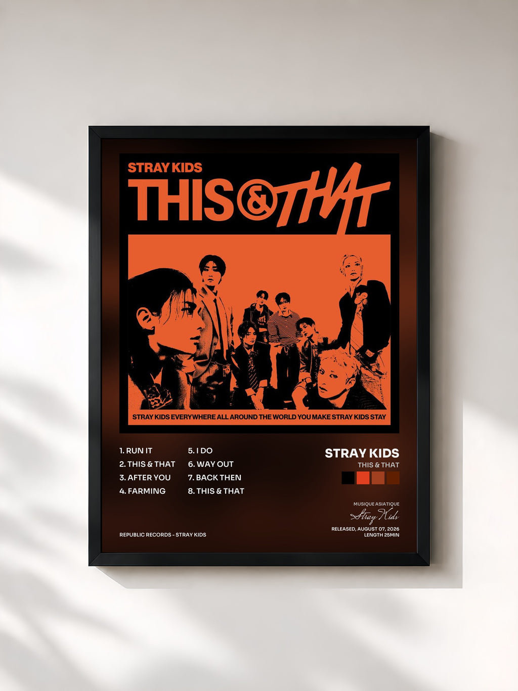 #noir Tableau de l'album THIS & THAT de Stray Kids, cadre noir, imprimé et encadré en France