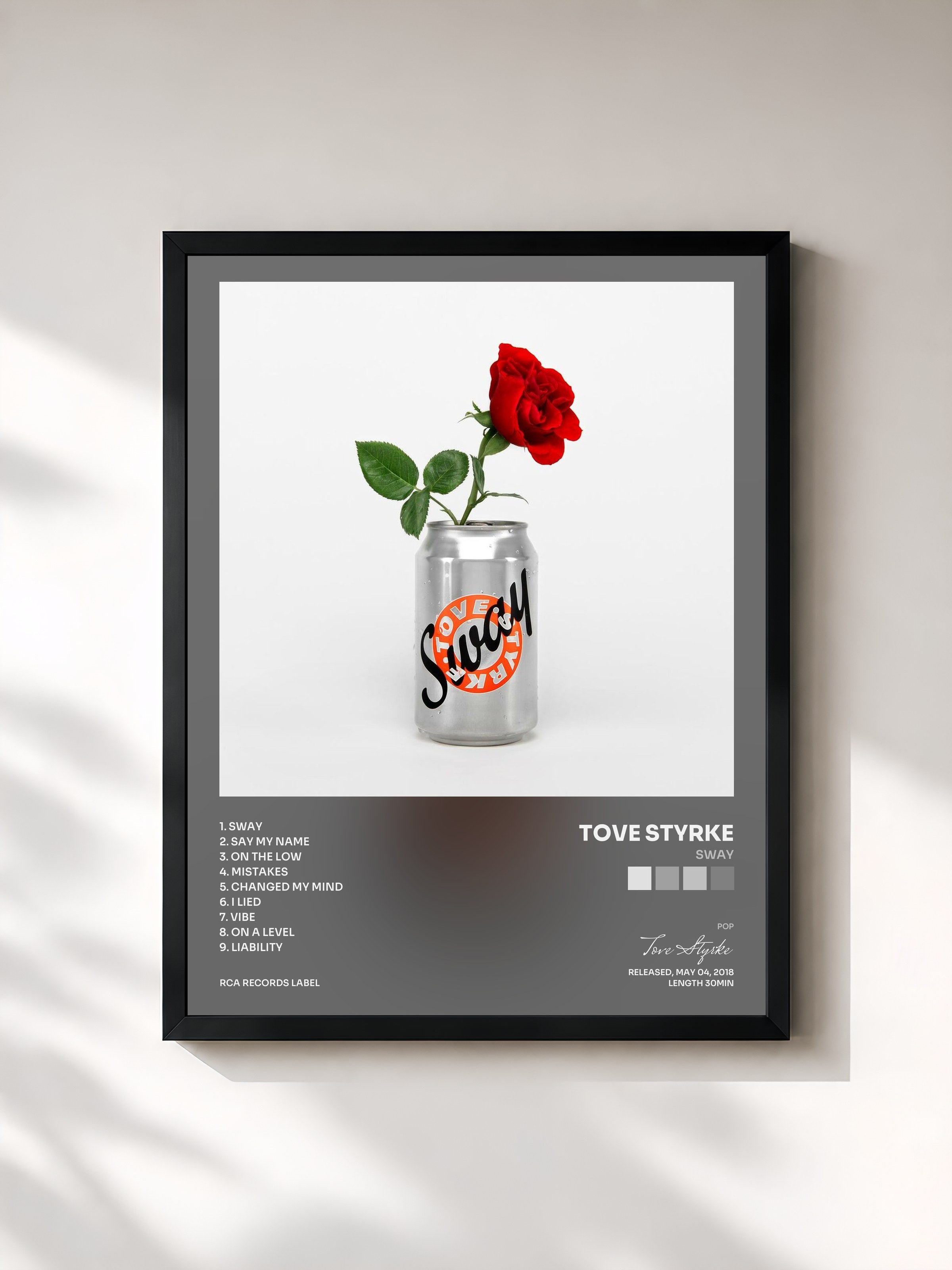 #noir Tableau de l'album Sway de Tove Styrke, cadre noir, imprimé et encadré en France