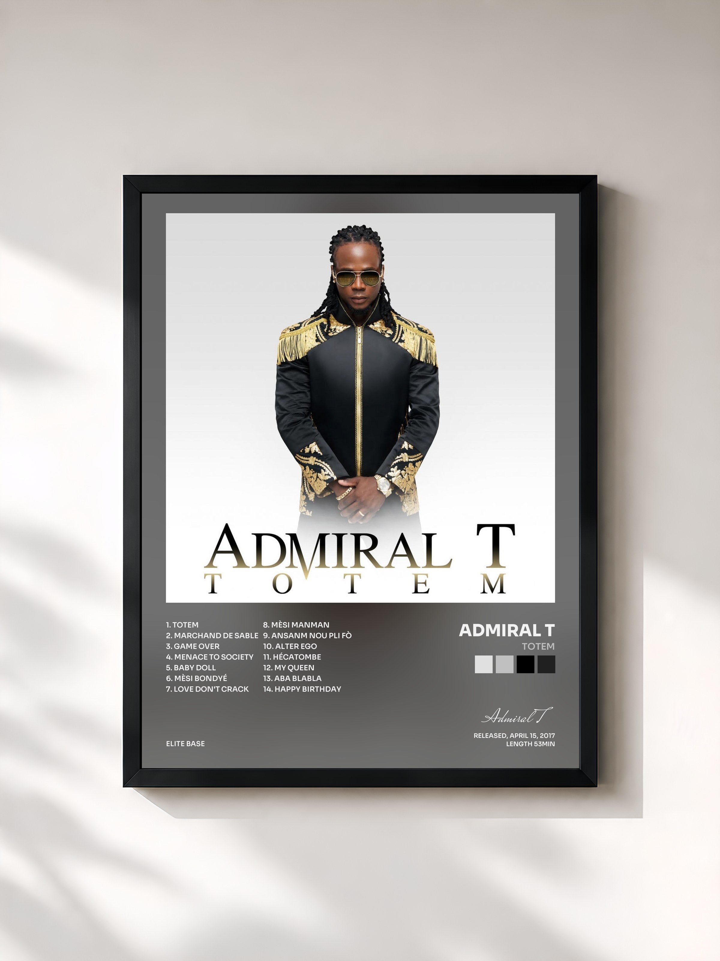 #noir Tableau de l'album Totem de Admiral T, cadre noir, imprimé et encadré en France