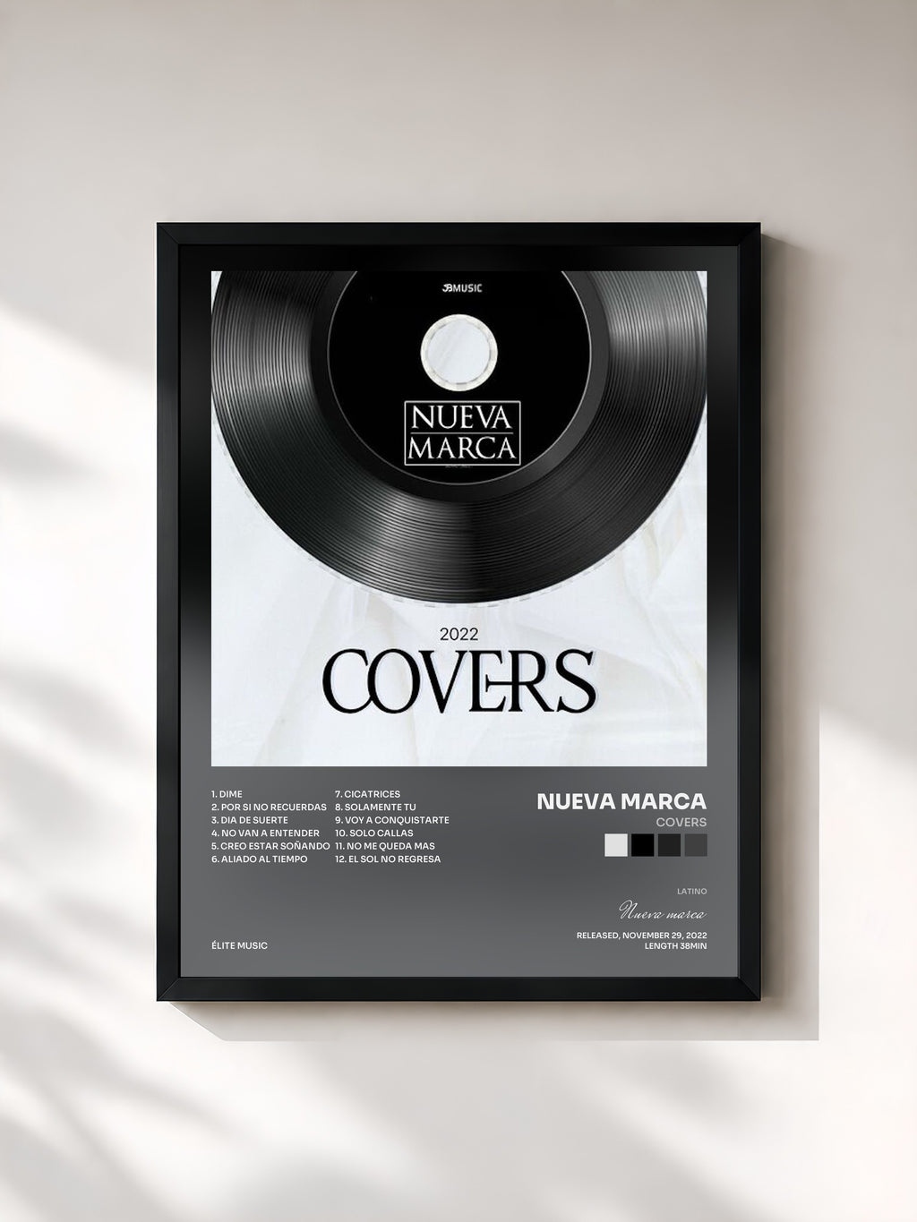 #noir Tableau de l'album Covers de Nueva marca, cadre noir, imprimé et encadré en France