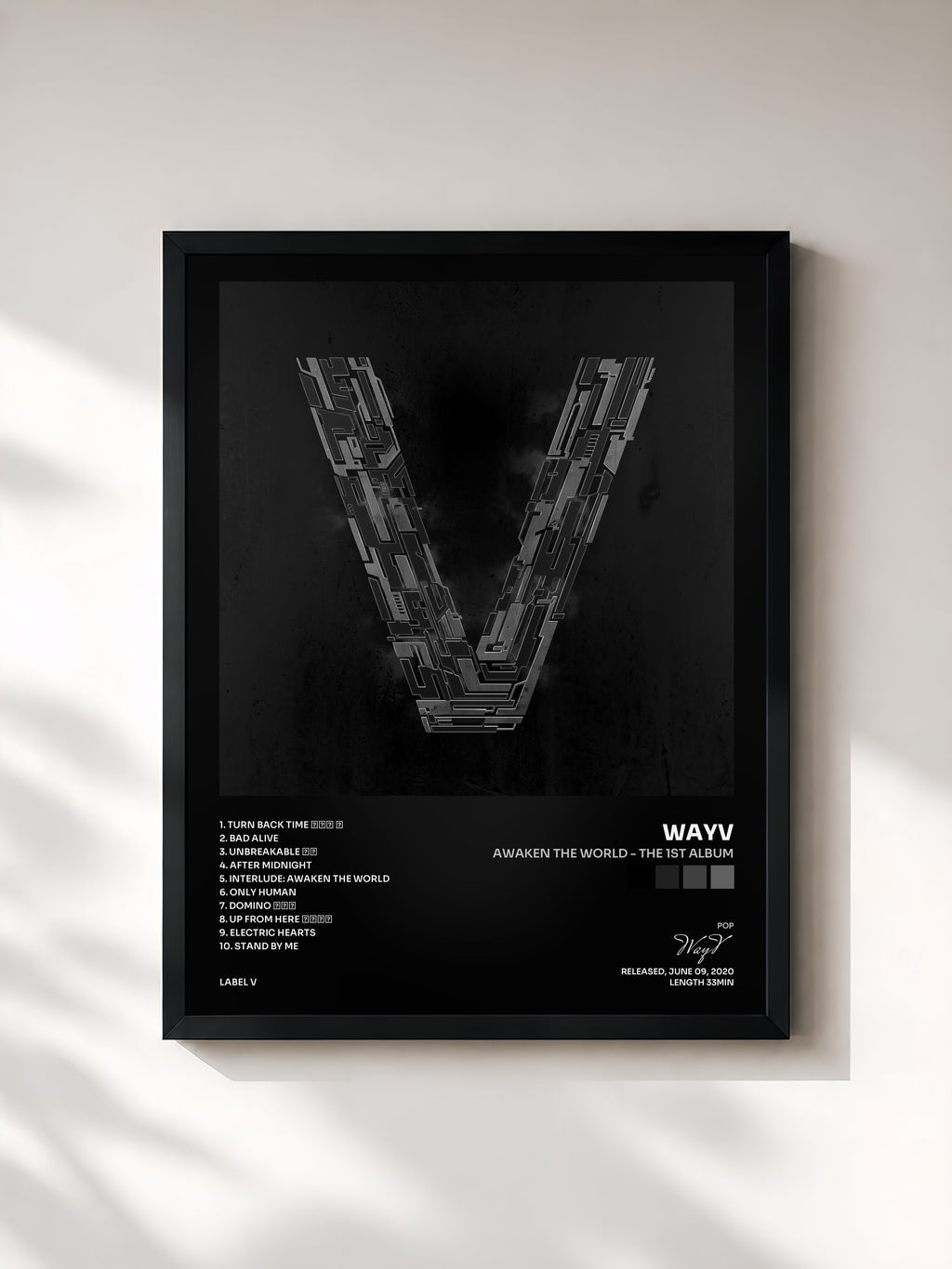#noir Tableau de l'album Awaken The World - The 1st Album de WayV, cadre noir, imprimé et encadré en France