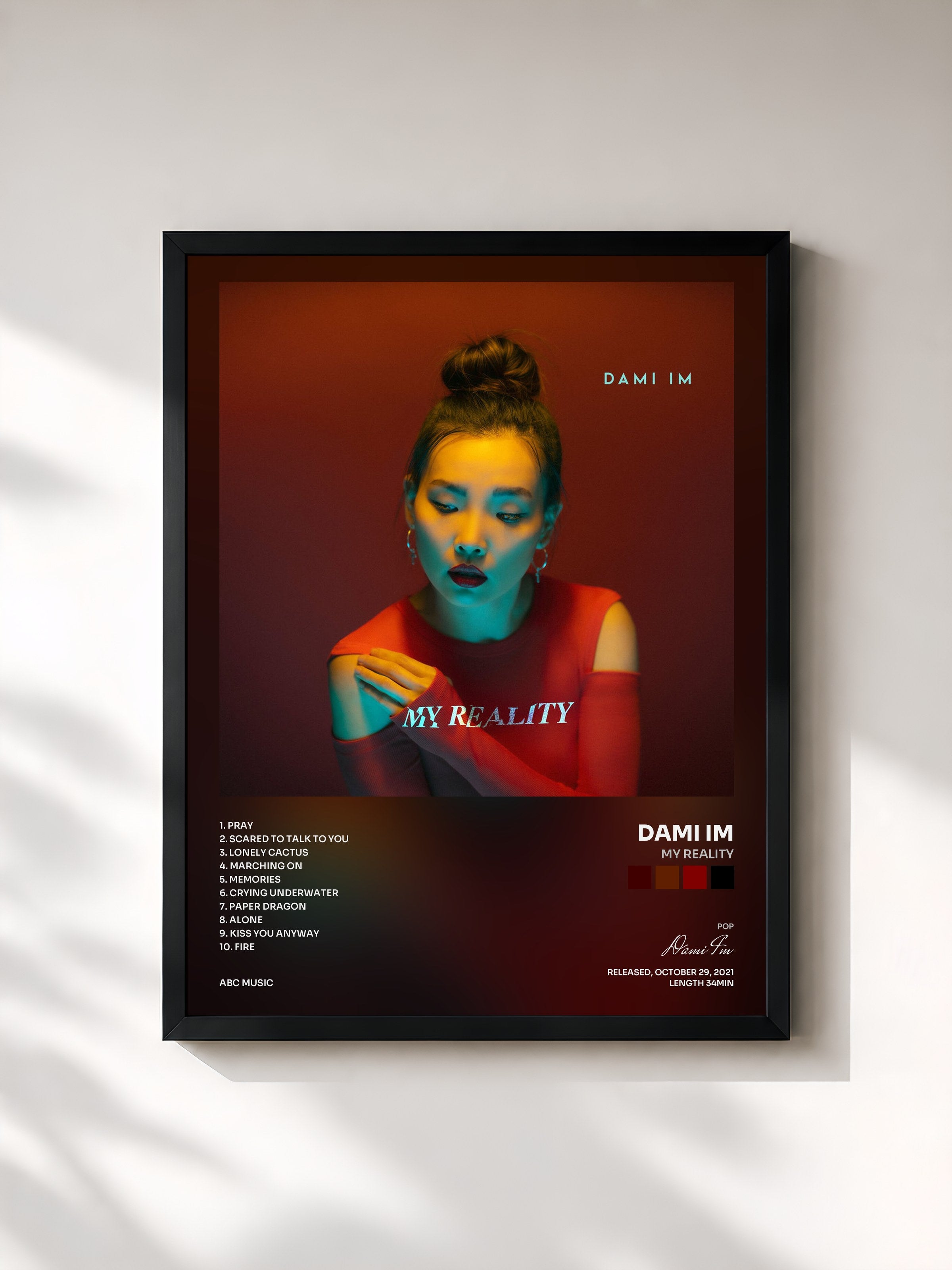 #noir Tableau de l'album My Reality de Dami Im, cadre noir, imprimé et encadré en France