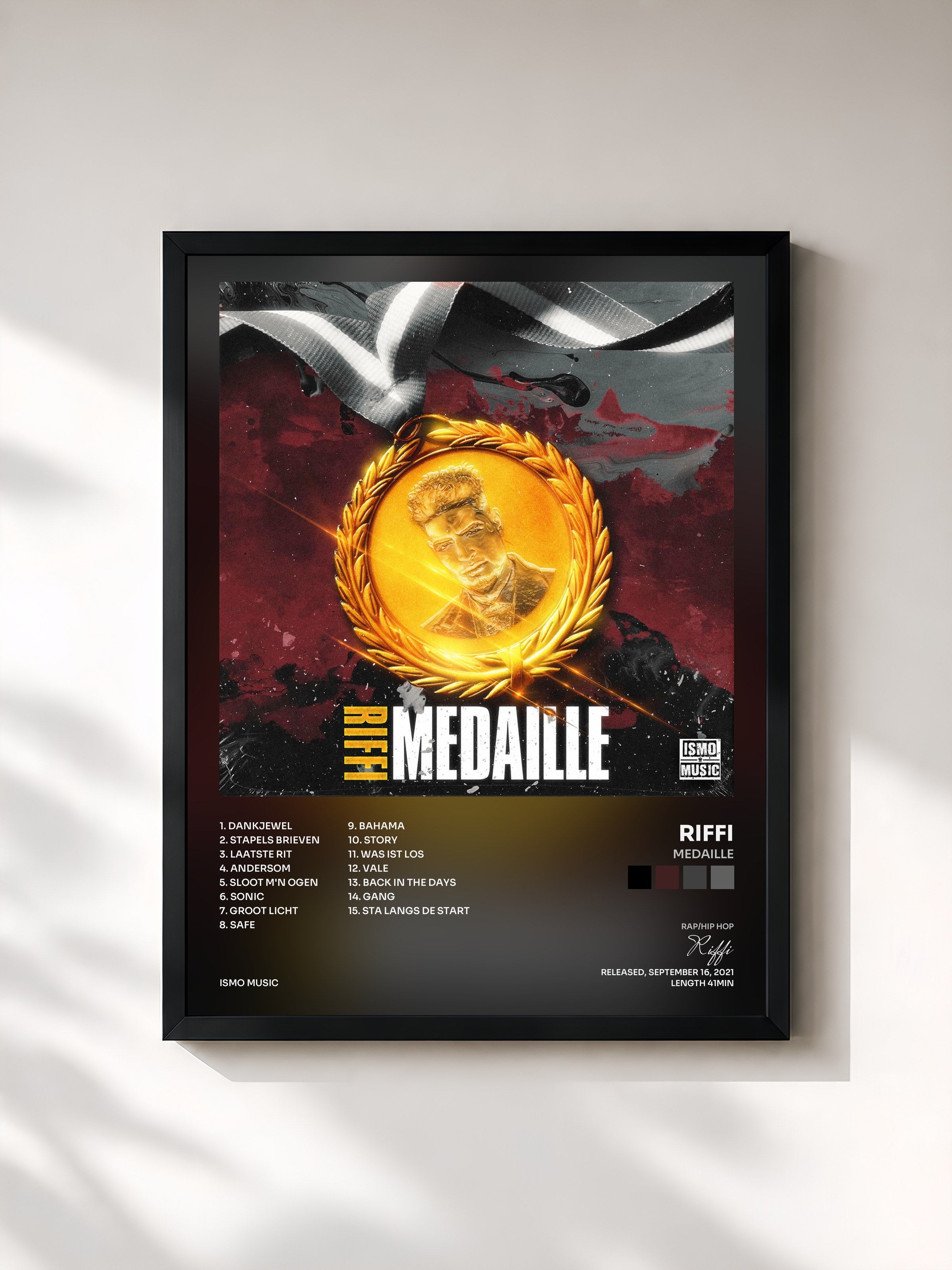 #noir Tableau de l'album Medaille de Riffi, cadre noir, imprimé et encadré en France