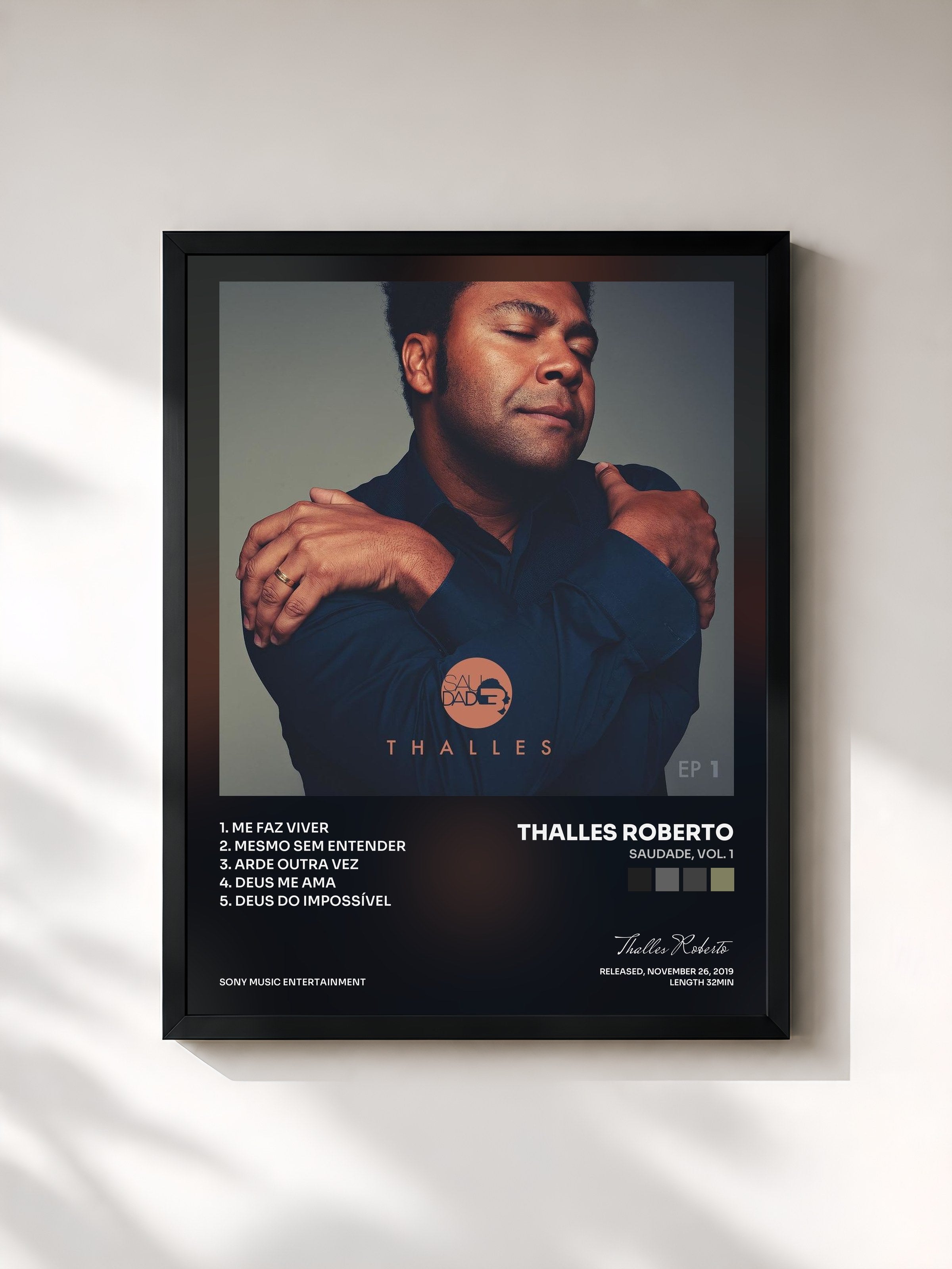 #noir Tableau de l'album Saudade, Vol. 1 de Thalles Roberto, cadre noir, imprimé et encadré en France