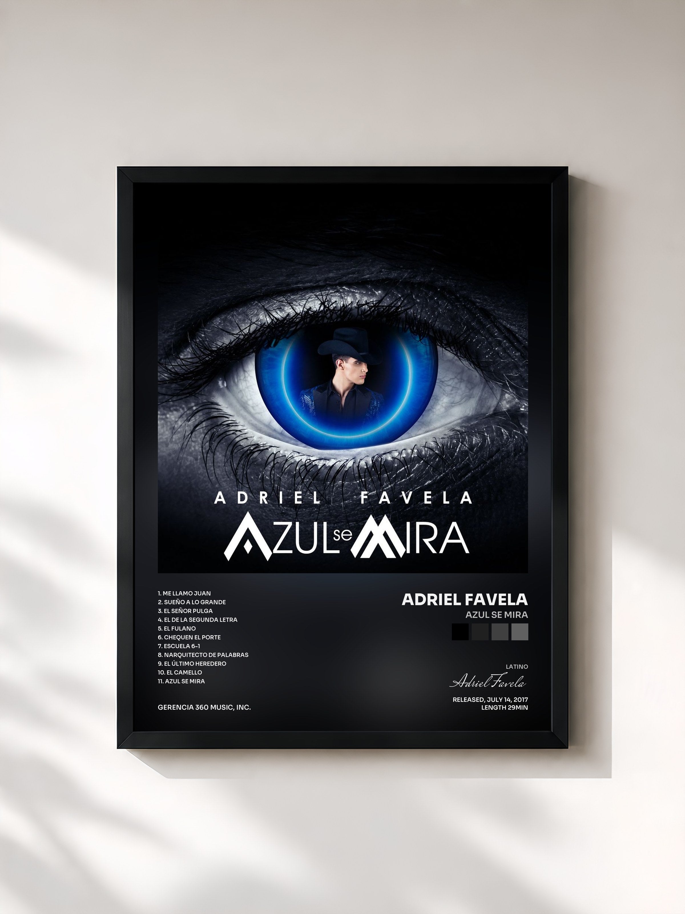 #noir Tableau de l'album Azul Se Mira de Adriel Favela, cadre noir, imprimé et encadré en France