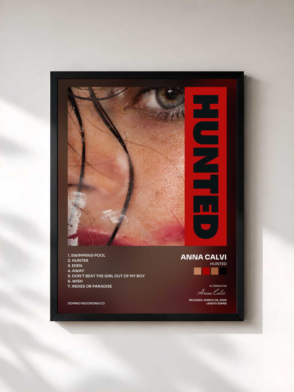 #noir Tableau de l'album Hunted de Anna Calvi, cadre noir, imprimé et encadré en France