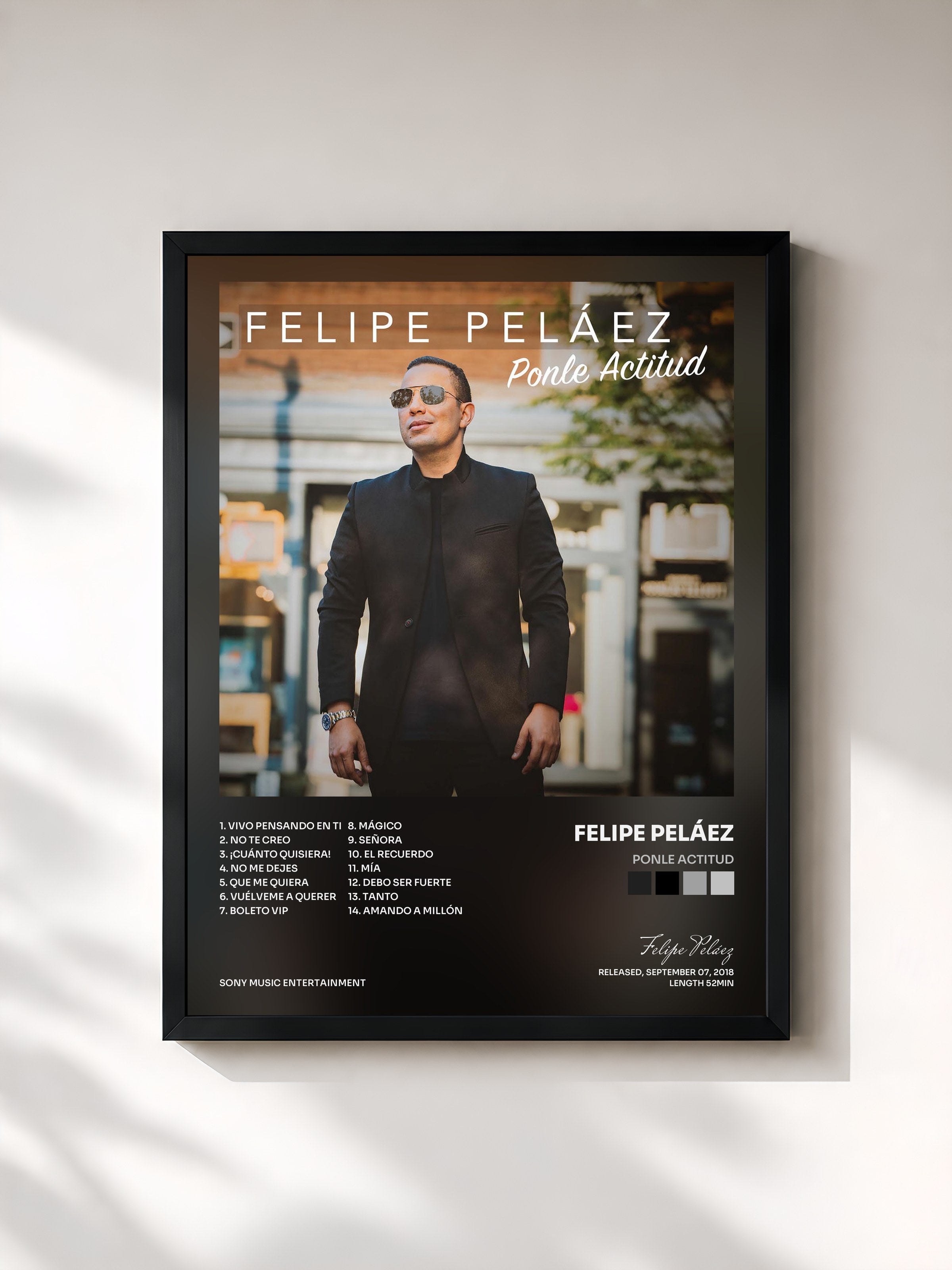 #noir Tableau de l'album Ponle Actitud de Felipe Peláez, cadre noir, imprimé et encadré en France