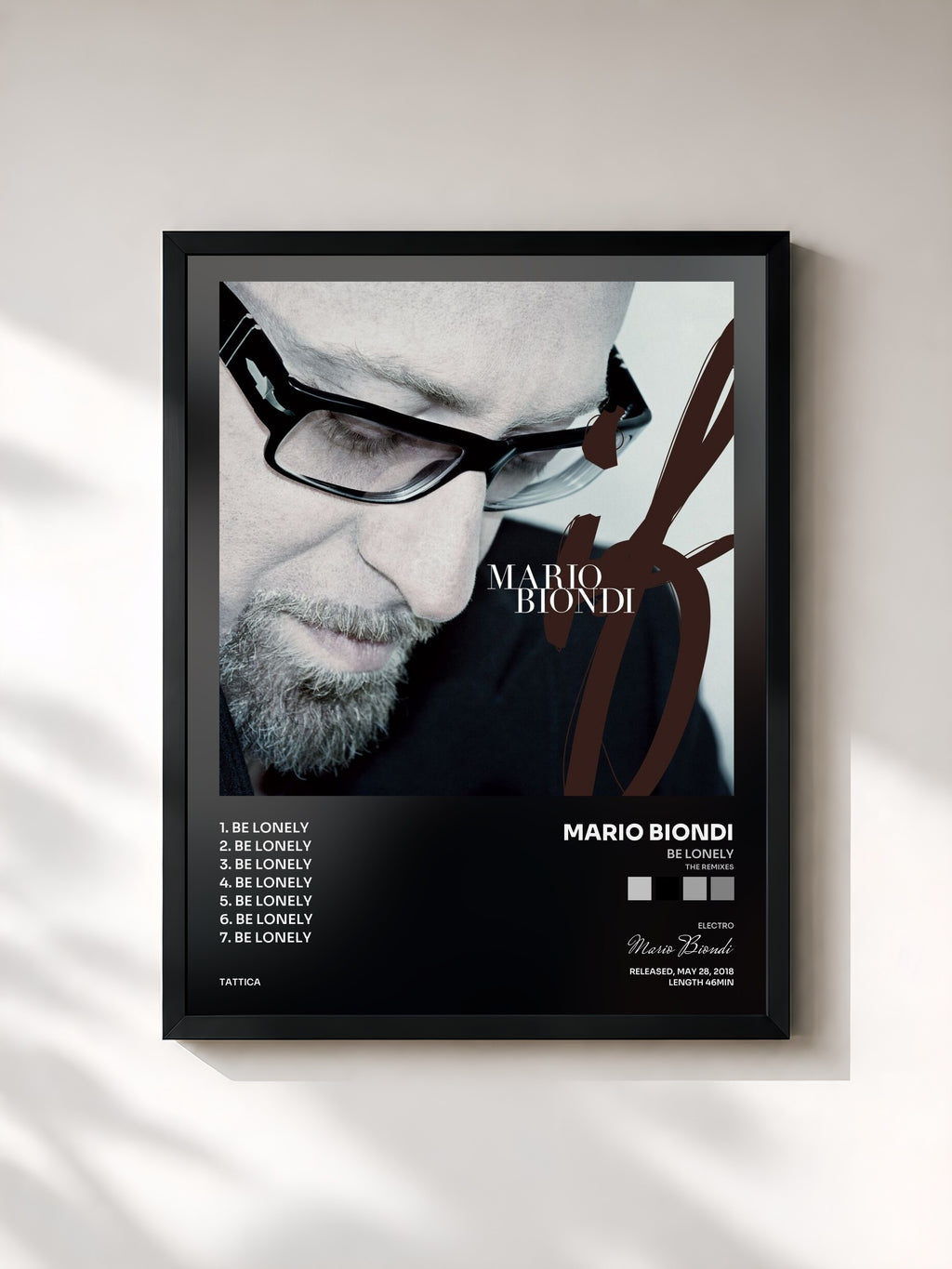 #noir Tableau de l'album Be Lonely (The Remixes) de Mario Biondi, cadre noir, imprimé et encadré en France