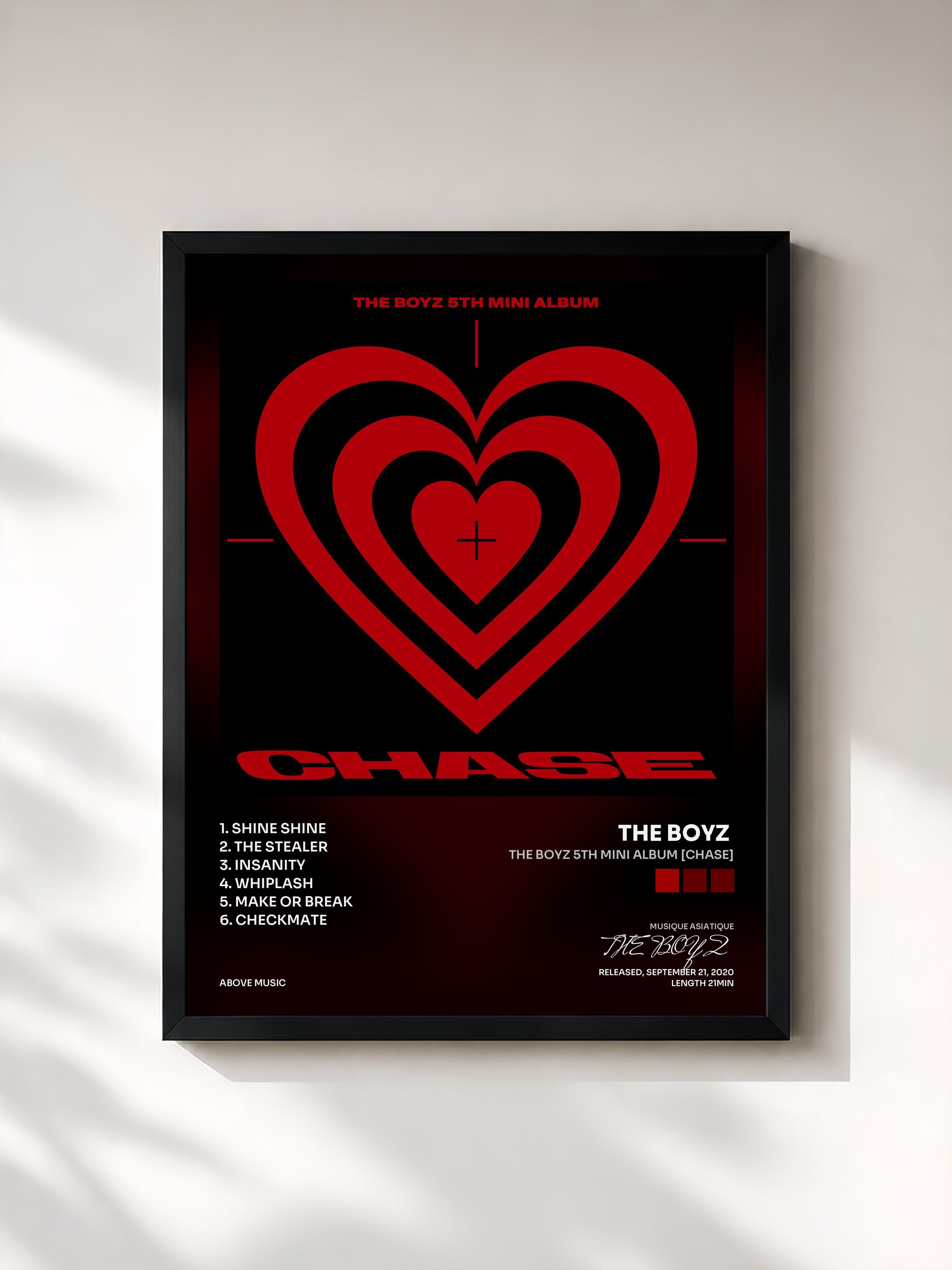 #noir Tableau de l'album THE BOYZ 5th MINI ALBUM [CHASE] de THE BOYZ , cadre noir, imprimé et encadré en France