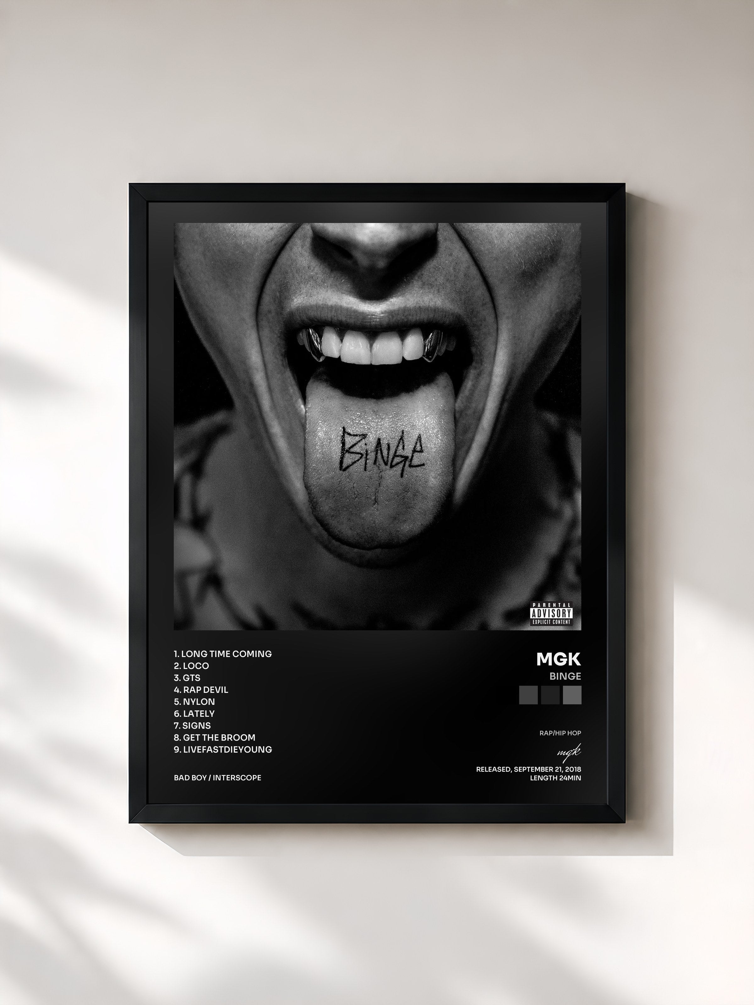 #noir Tableau de l'album BINGE de mgk, cadre noir, imprimé et encadré en France