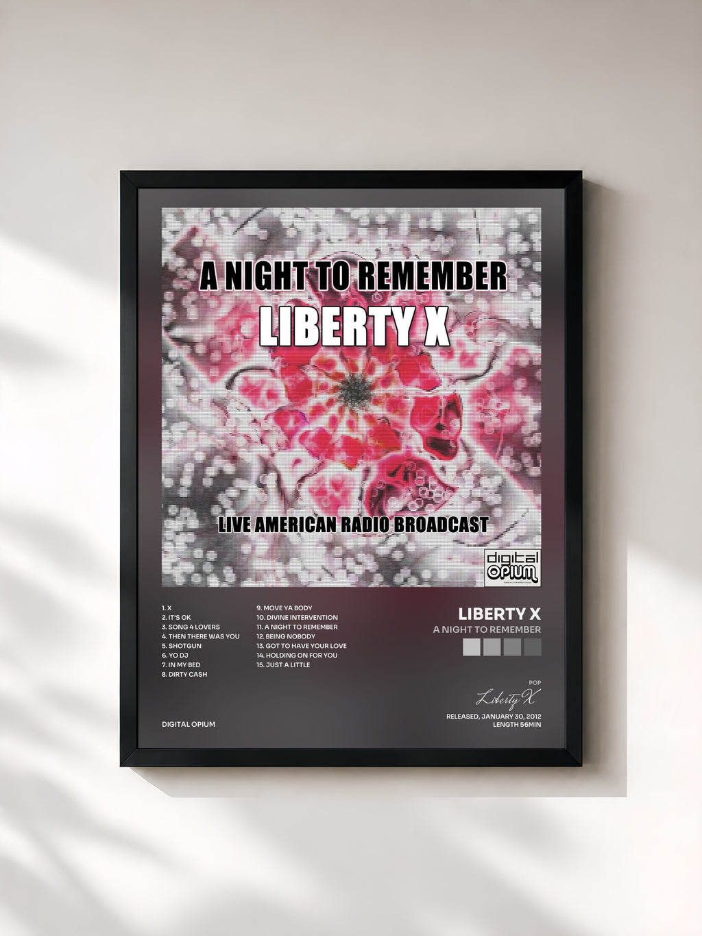#noir Tableau de l'album A Night To Remember de Liberty X, cadre noir, imprimé et encadré en France